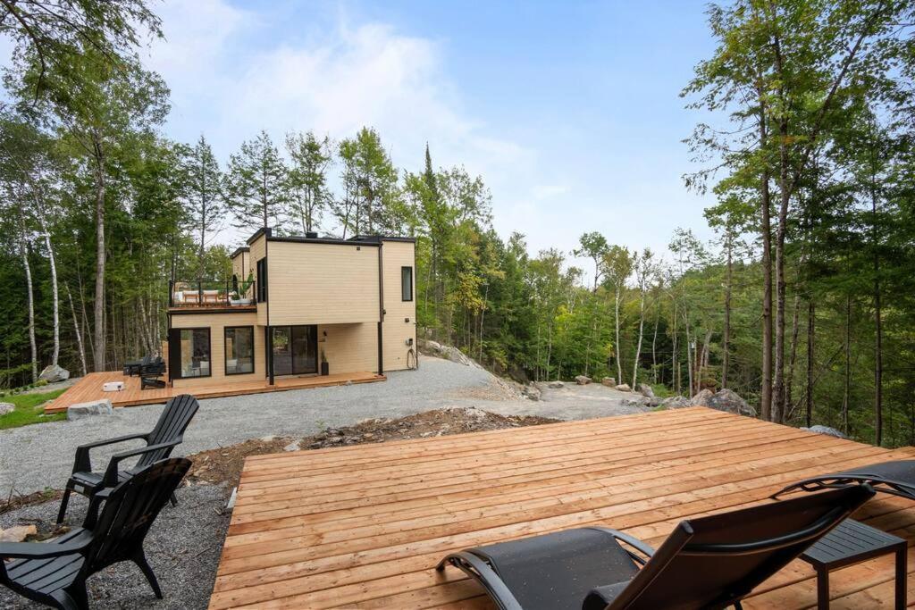 Ultra Luxurious Modern Chalet Private Jacuzzi