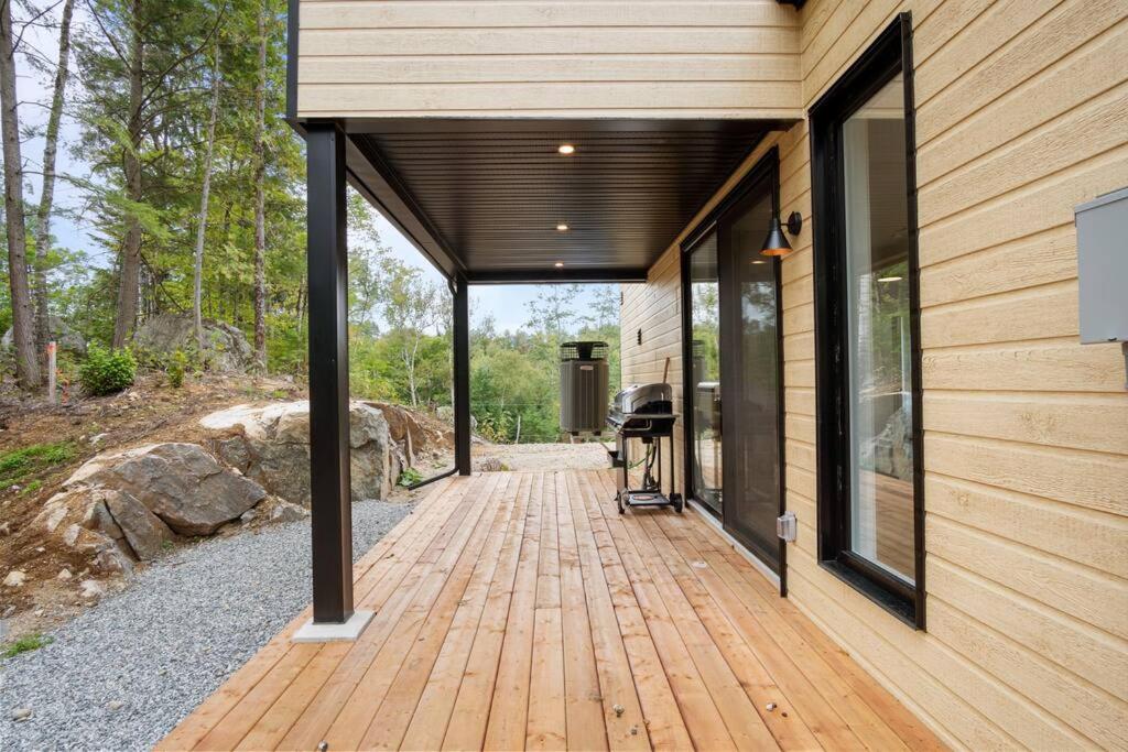 Ultra Luxurious Modern Chalet Private Jacuzzi