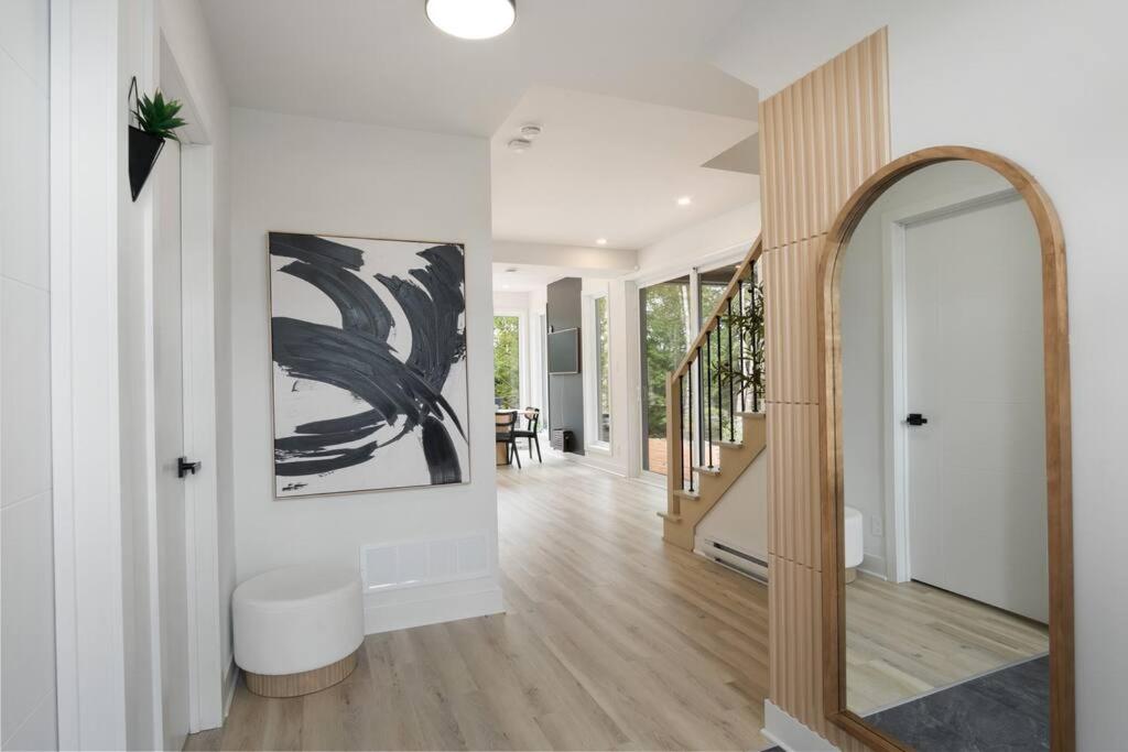 Ultra Luxurious Modern Chalet Private Jacuzzi
