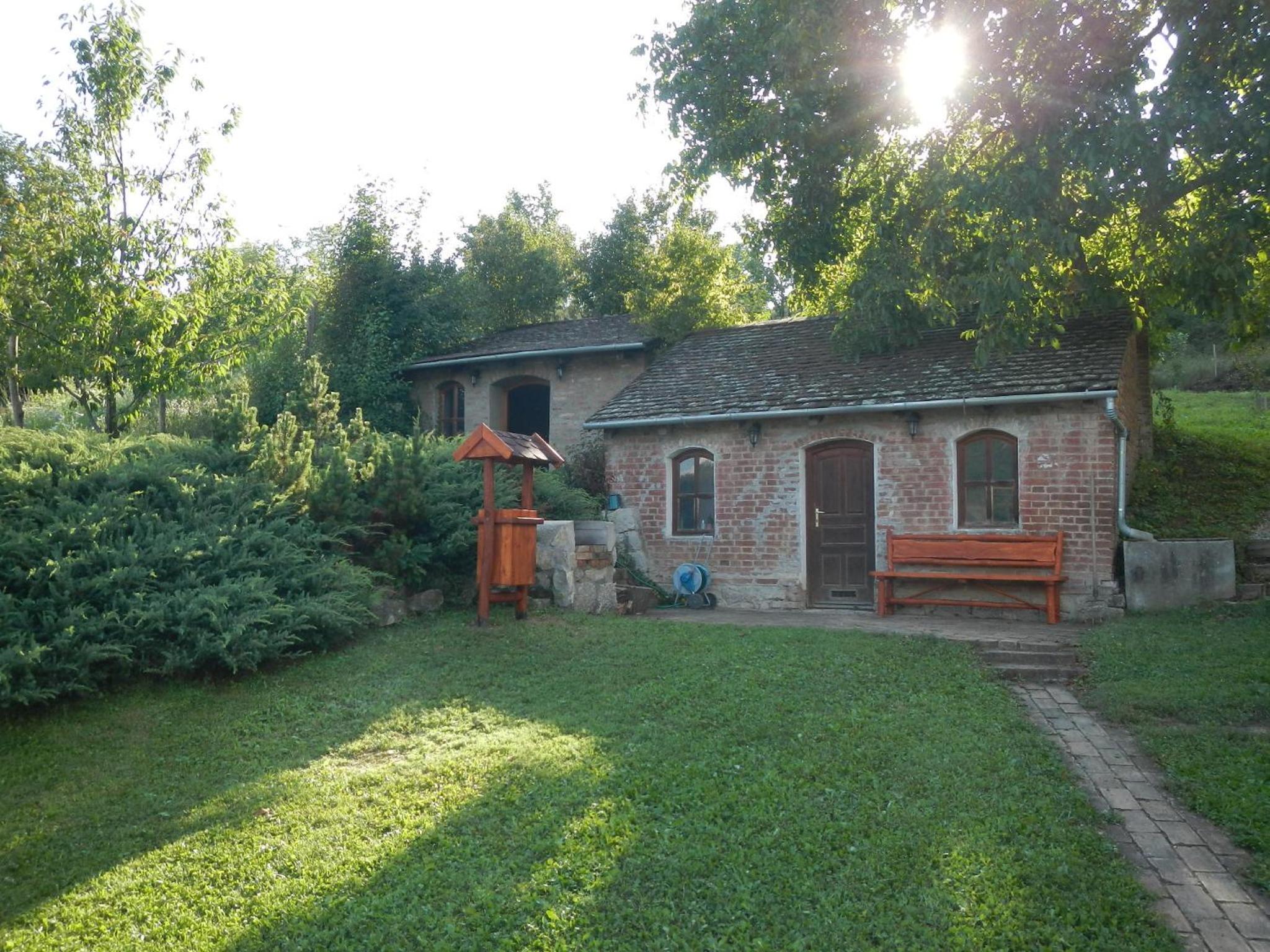 Photo 33
