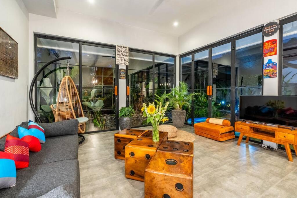 lounge