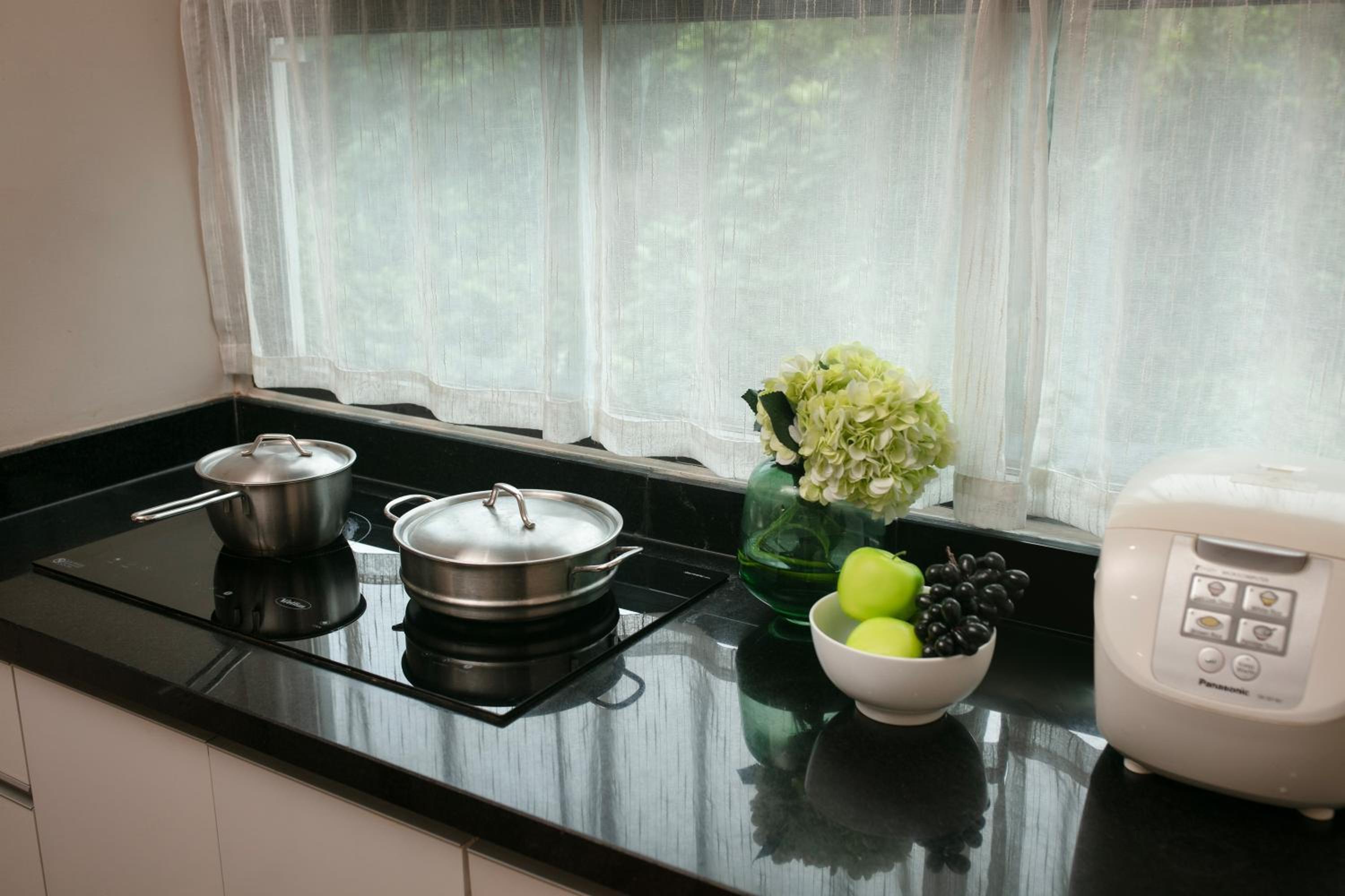 HB Serviced Apartment - 12 Trần Quý Kiên