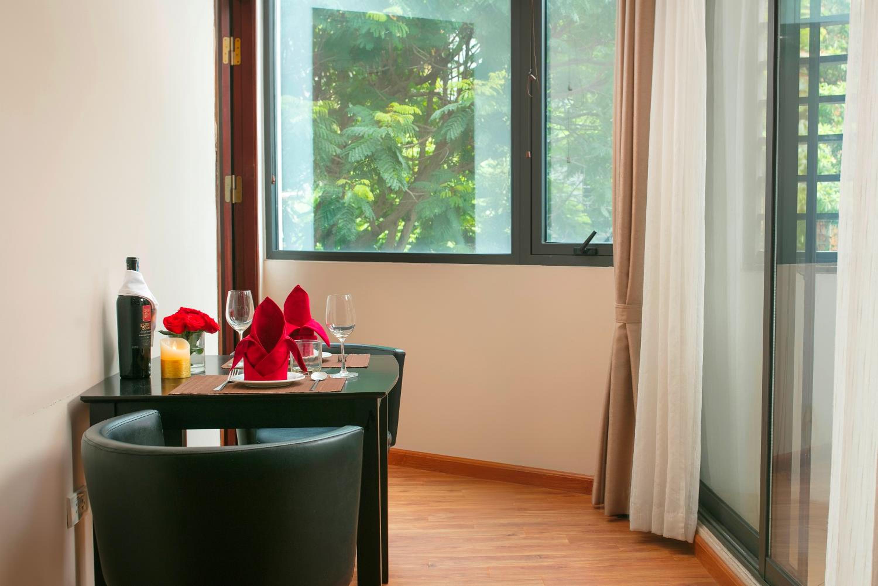 HB Serviced Apartment - 12 Trần Quý Kiên
