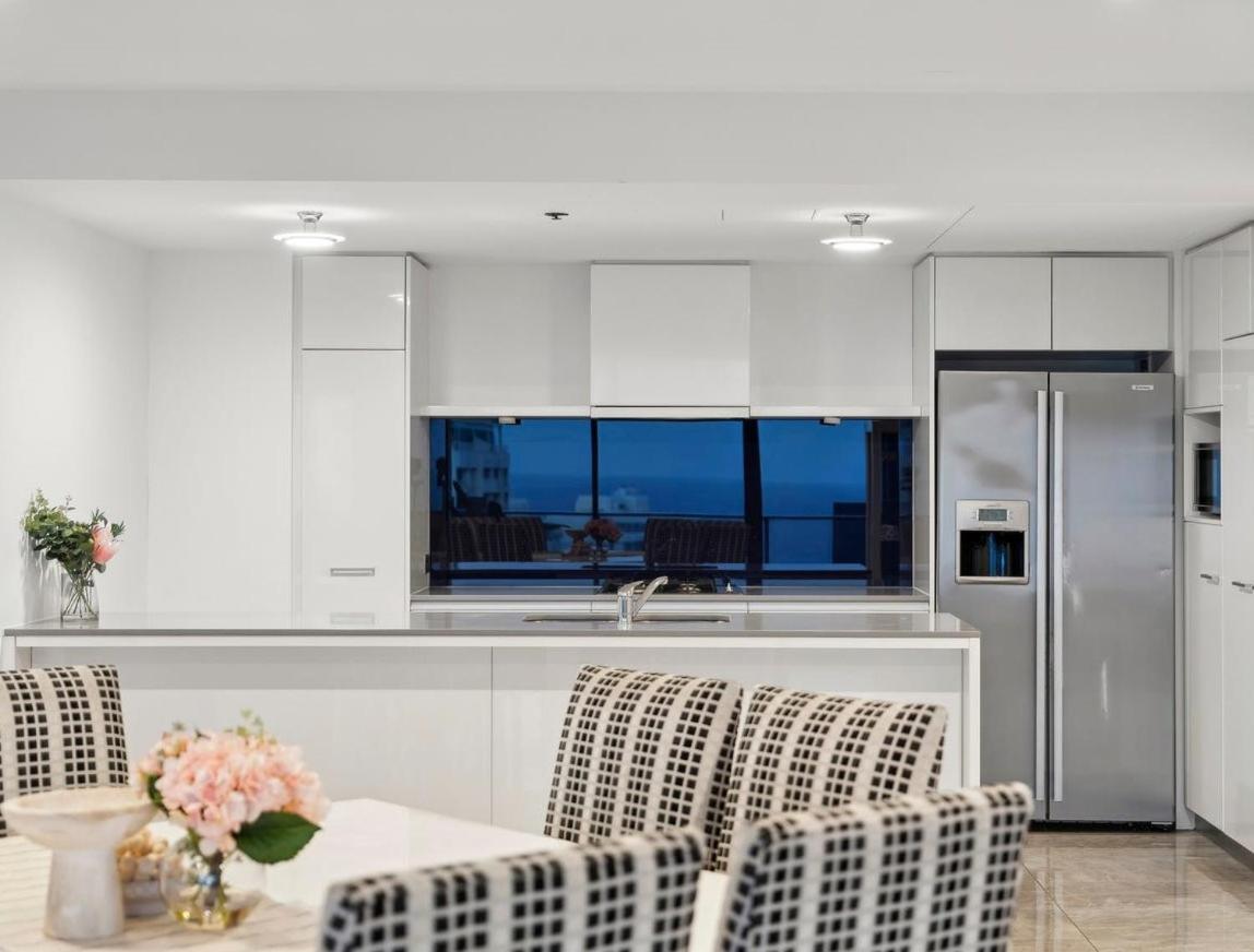 Circle on Cavill - Hosted by Coastal Letting Co.