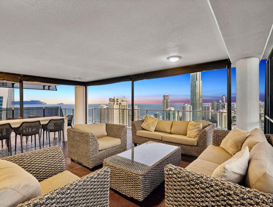 Circle on Cavill - Hosted by Coastal Letting Co.