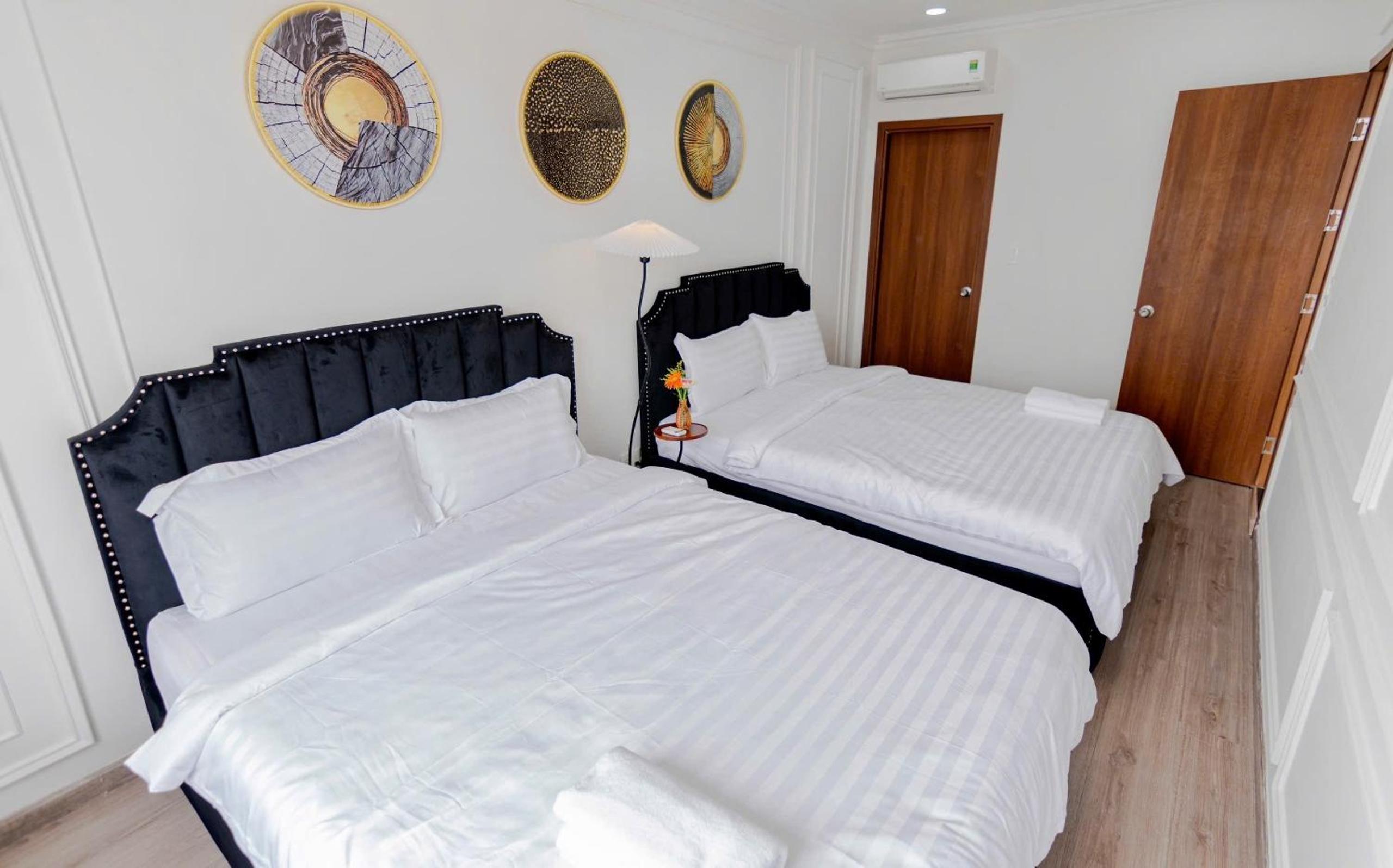 Spacious 4BR apat at Saigon Centre with pool, supermarket, view