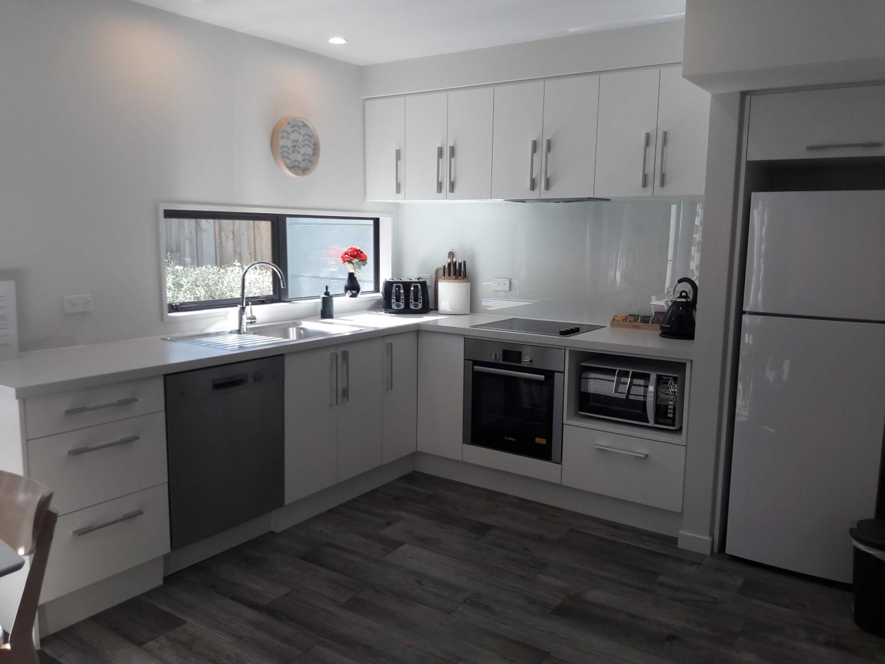 Hutcheson St - Christchurch Holiday Homes view 5