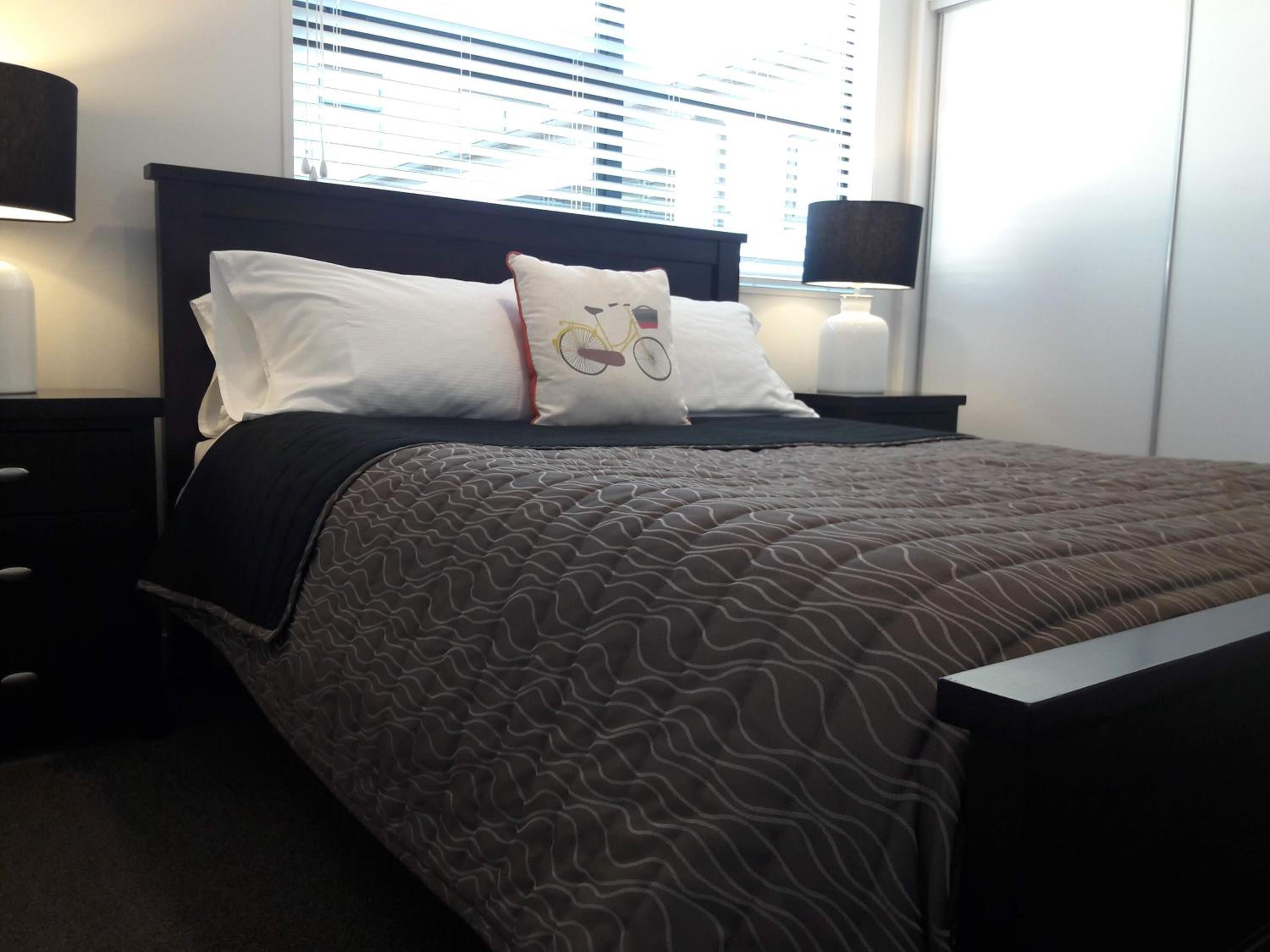 Hutcheson St - Christchurch Holiday Homes view 4