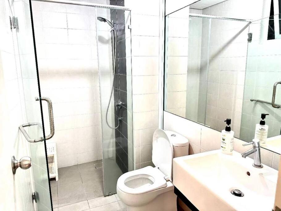 VR3 Sunway Velocity Spacious Apt中文房東