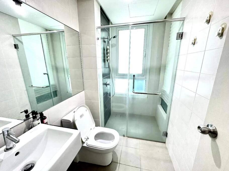 VR3 Sunway Velocity Spacious Apt中文房東