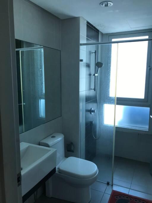 VR3 Sunway Velocity Spacious Apt中文房東