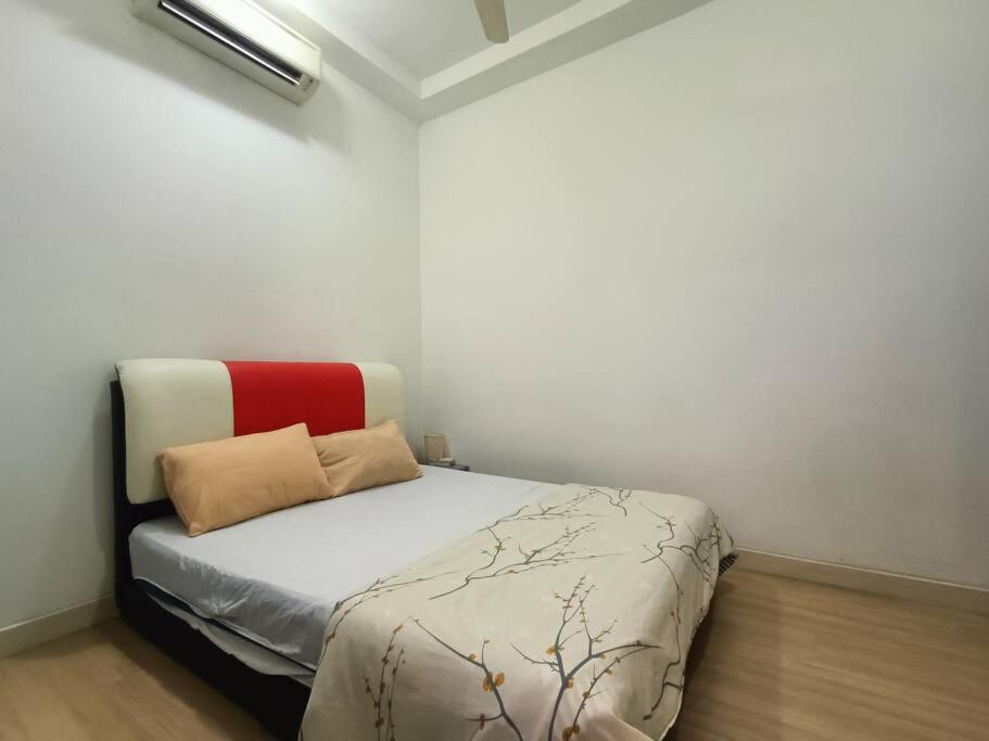 VR3 Sunway Velocity Spacious Apt中文房東