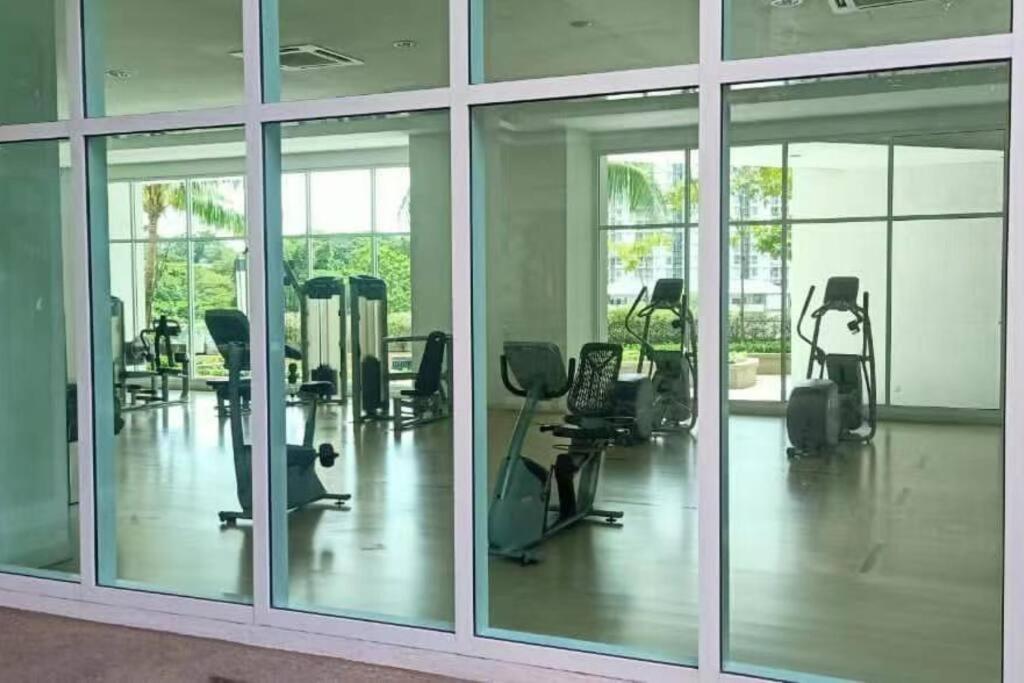 VR3 Sunway Velocity Spacious Apt中文房東