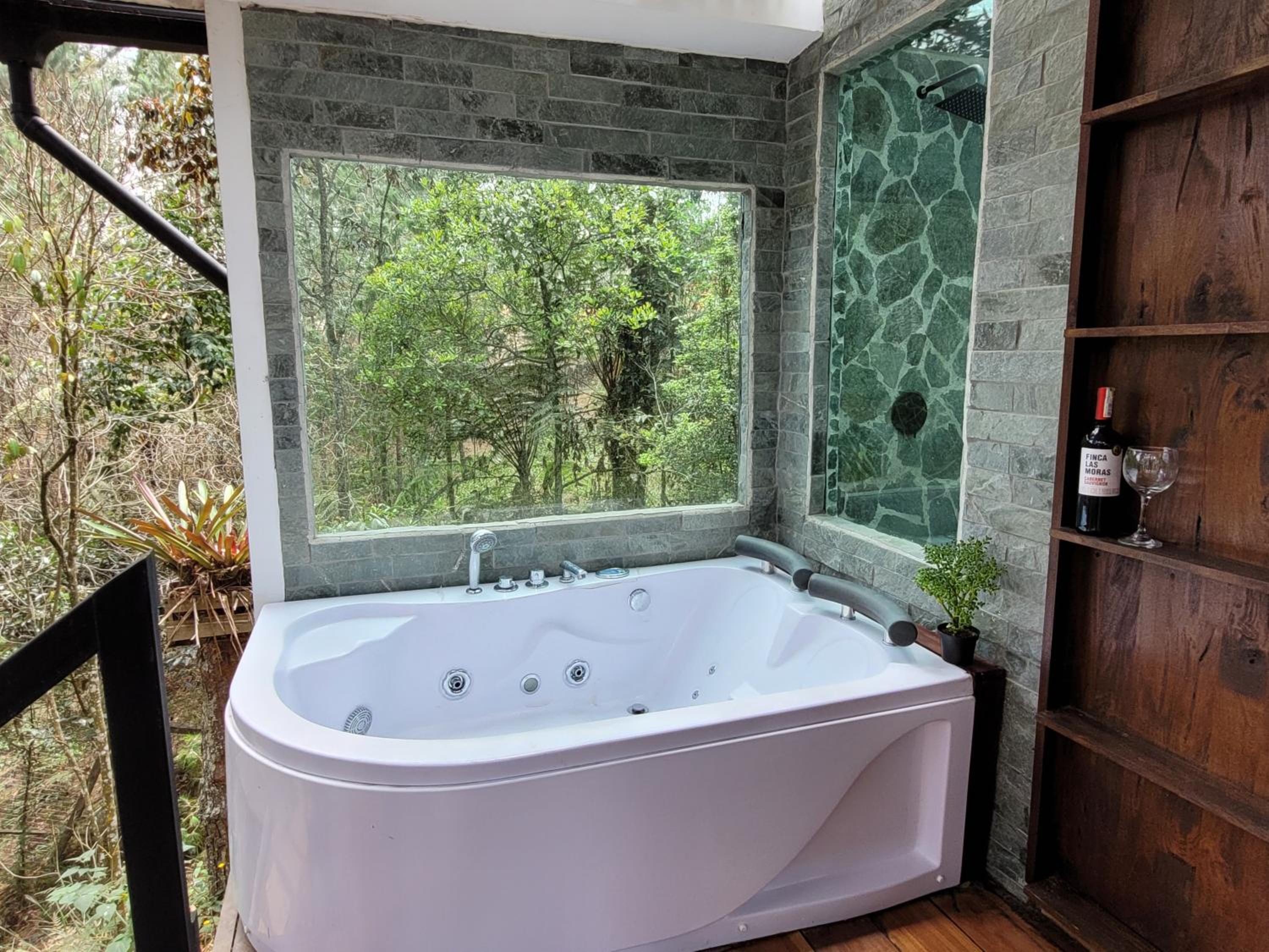Cabaña Aventurina- La pascana Ecolodge Entorno natural excepcional, conexión con la naturaleza y avistamiento de aves, Ubicado a 3km del metrocable y Parqu