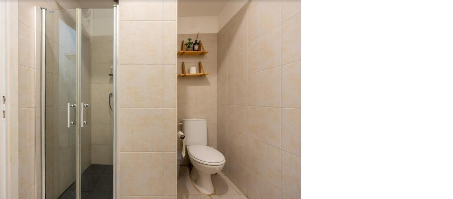 Cozy 1-BR in the heart of Tel Aviv, Near the Beach view 2