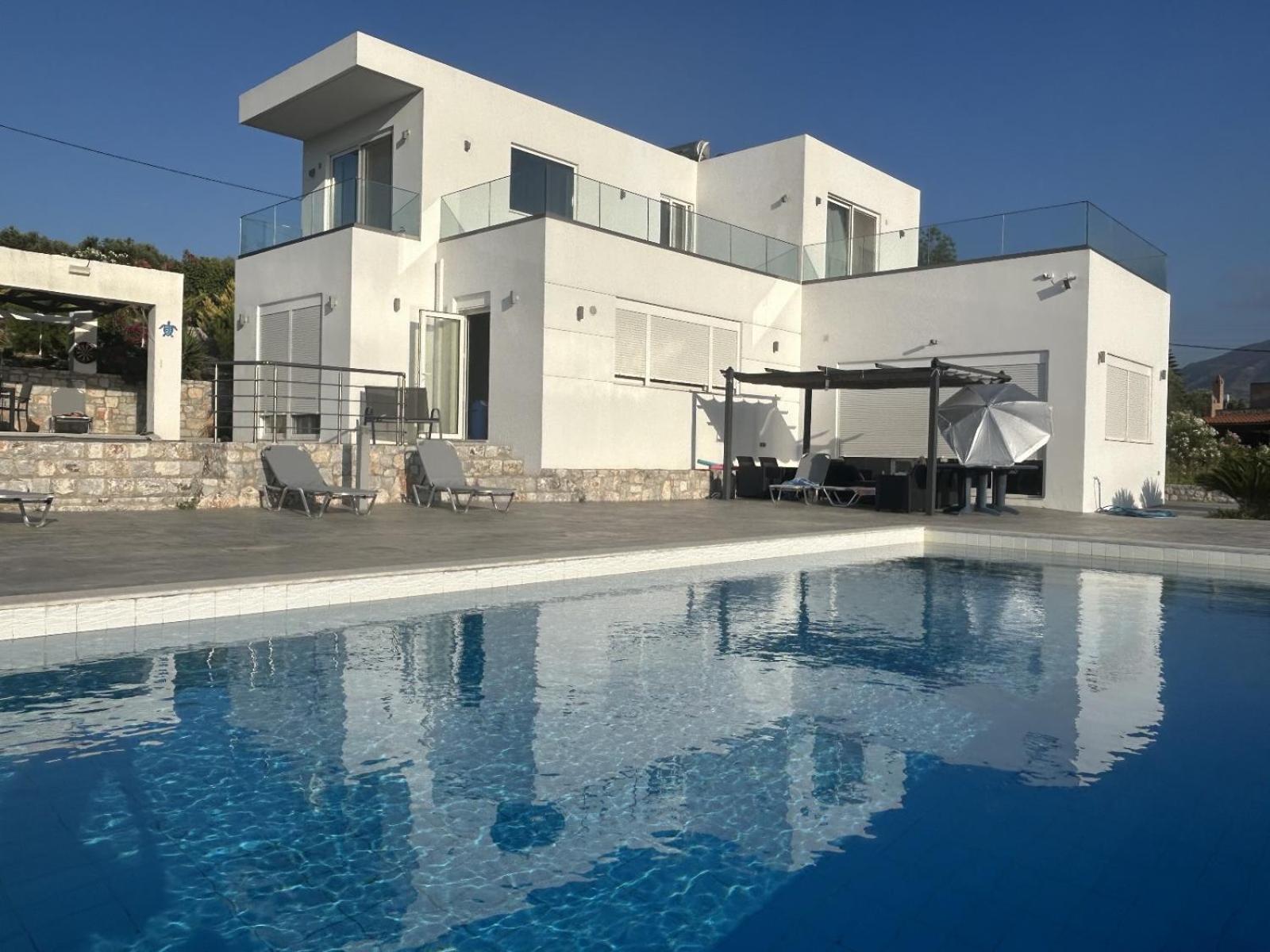 Villa Maïa