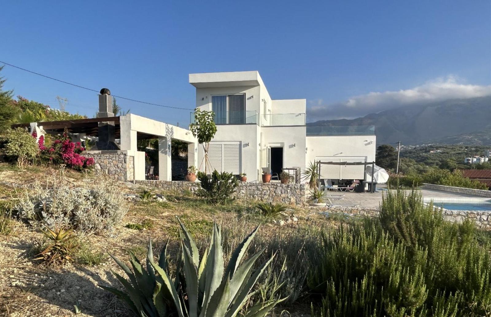 Villa Maïa