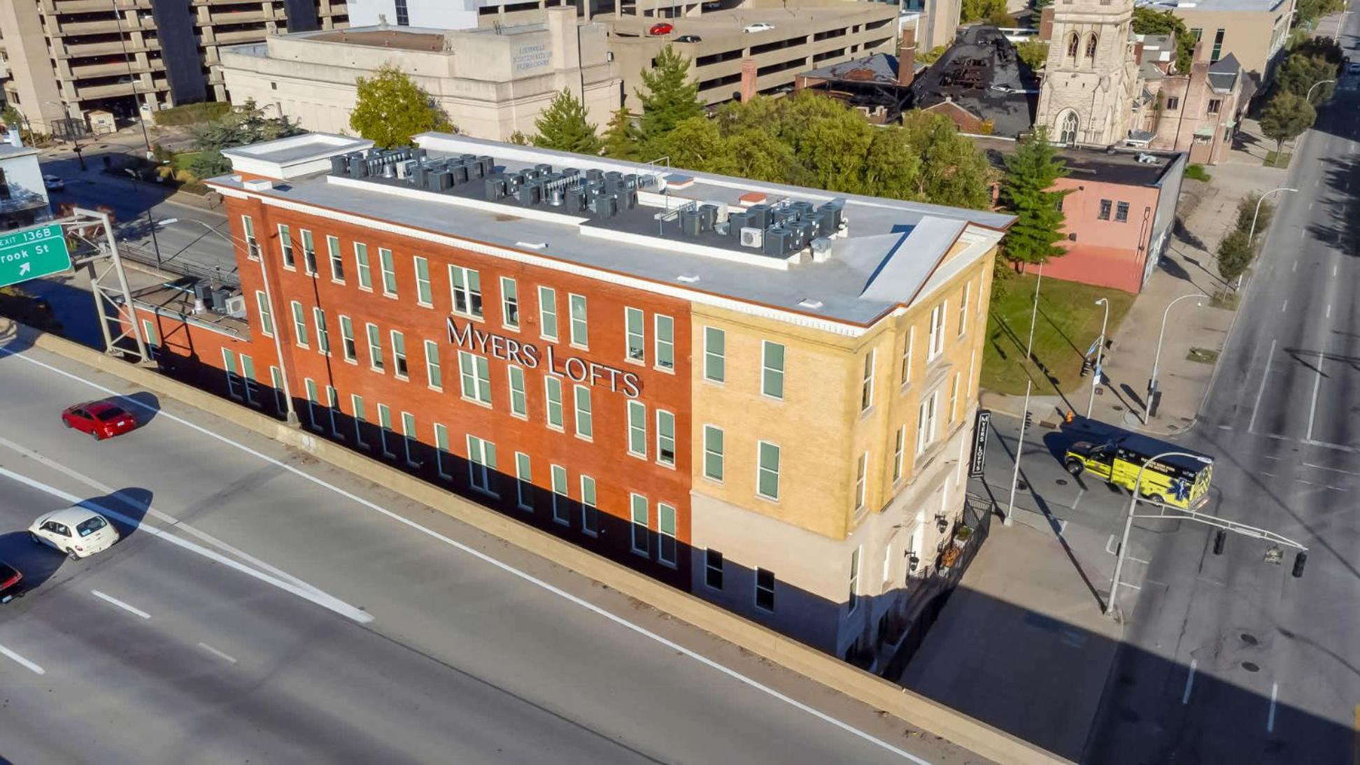 Bright and Modern Studio in Louisville # 408 view 2