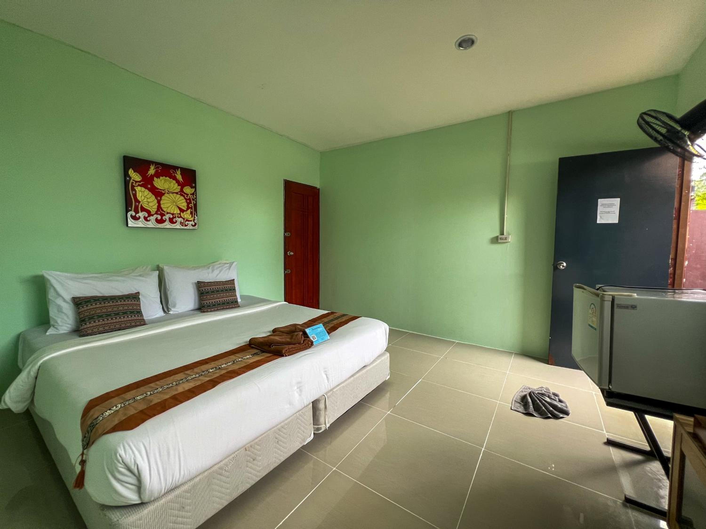 Dong Talay Lipe Beach Resort