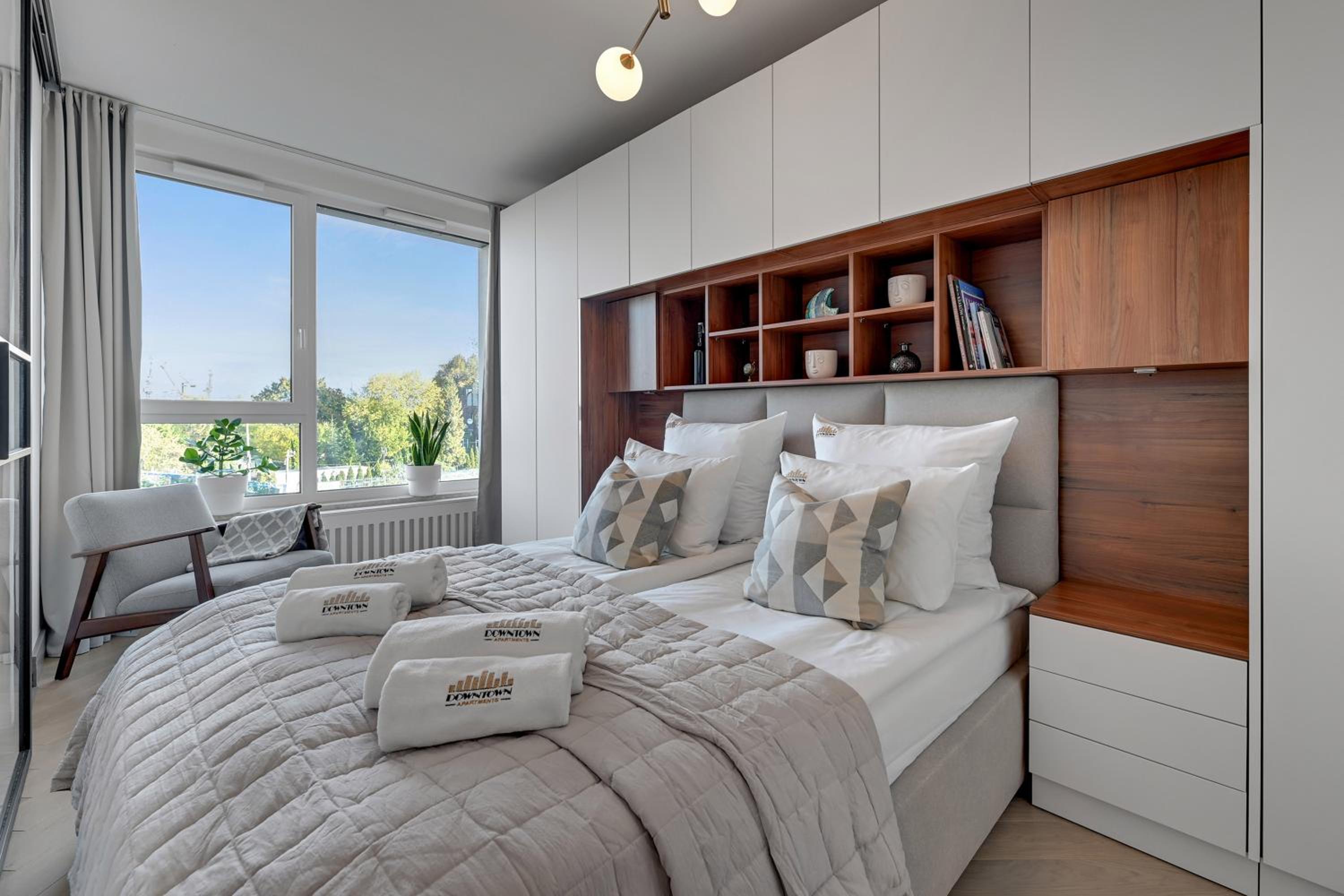 Chlebova - Riverside View Terrace, Free Parking, Gym & Kidsplay by Downtown Apartments
