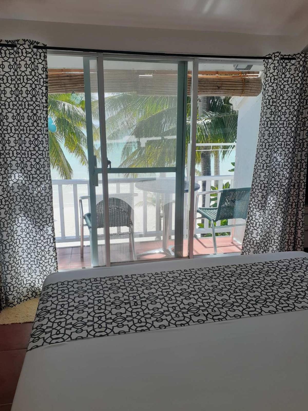 Bluewaves Beach House, Boracay - 11