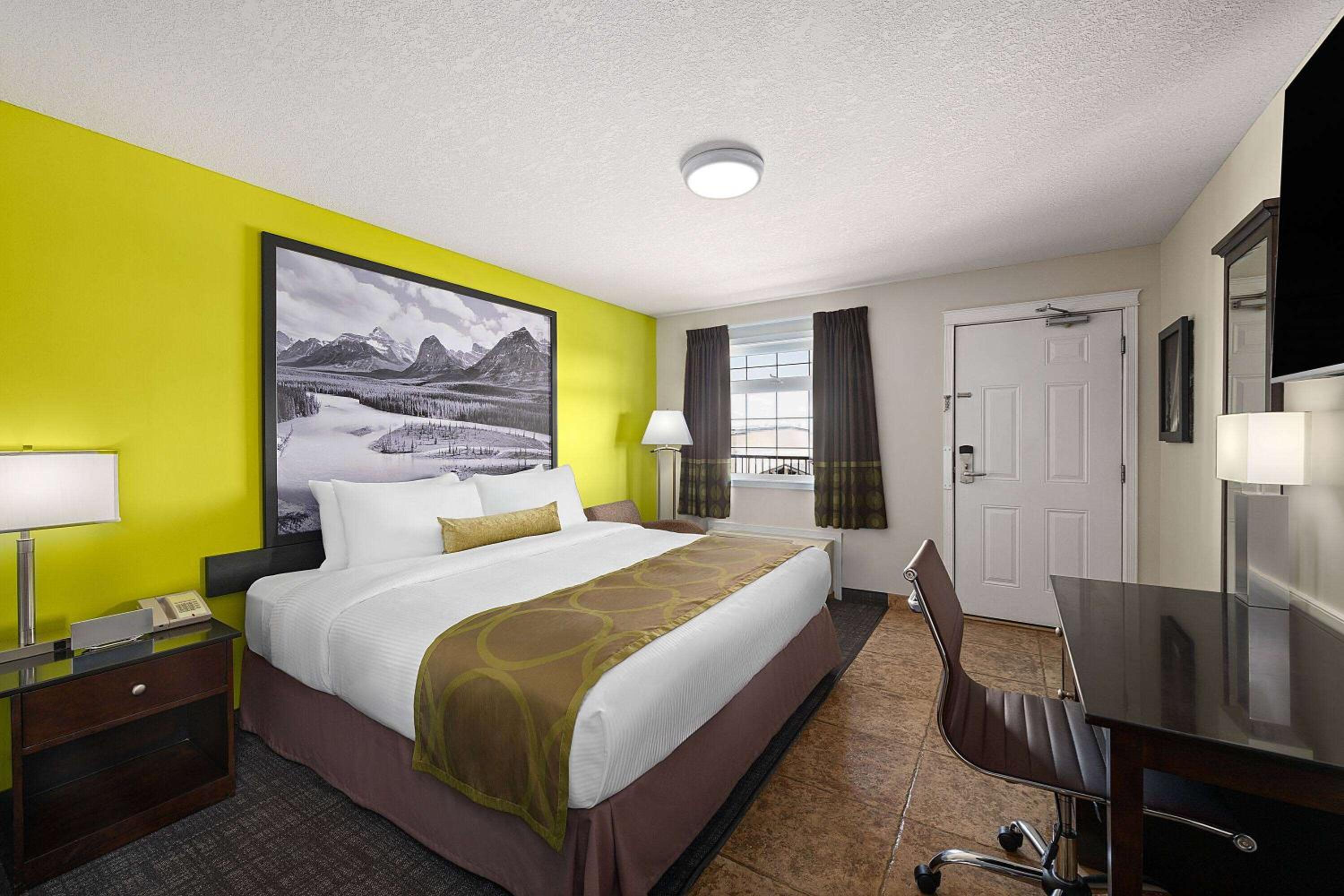 Fort Mcmurray Vacations - Super 8 by Wyndham Fort McMurray - Property Image 8
