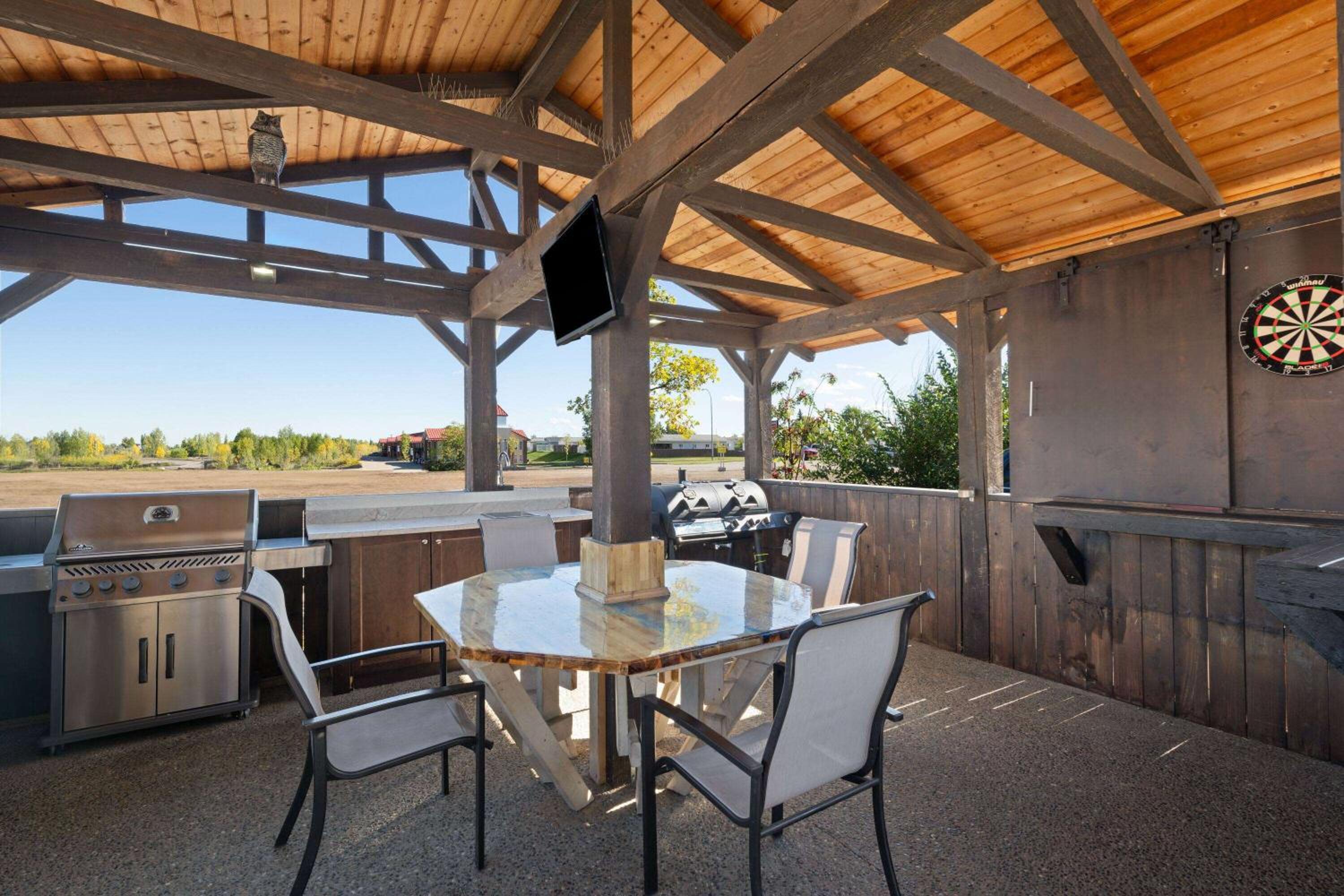 Fort Mcmurray Vacations - Super 8 by Wyndham Fort McMurray - Property Image 3