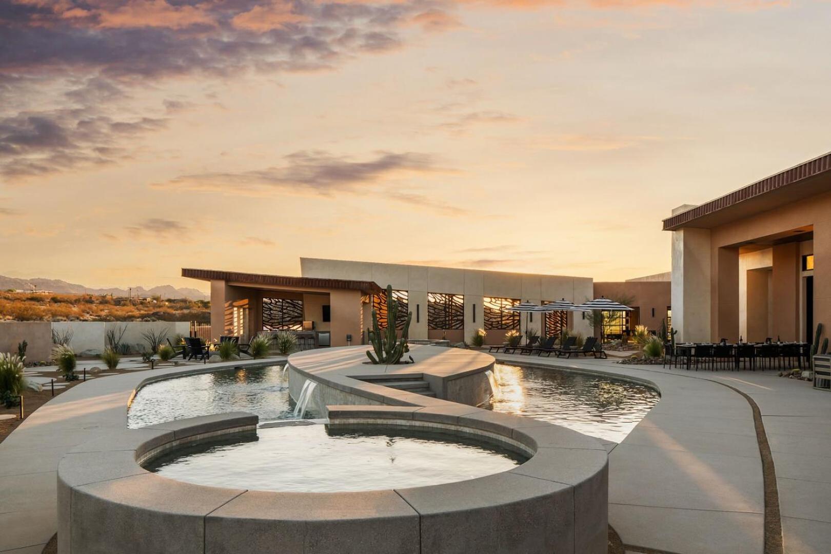 Peak by Fieldtrip - 8 BR Modern Oasis - 2 Pools view 5