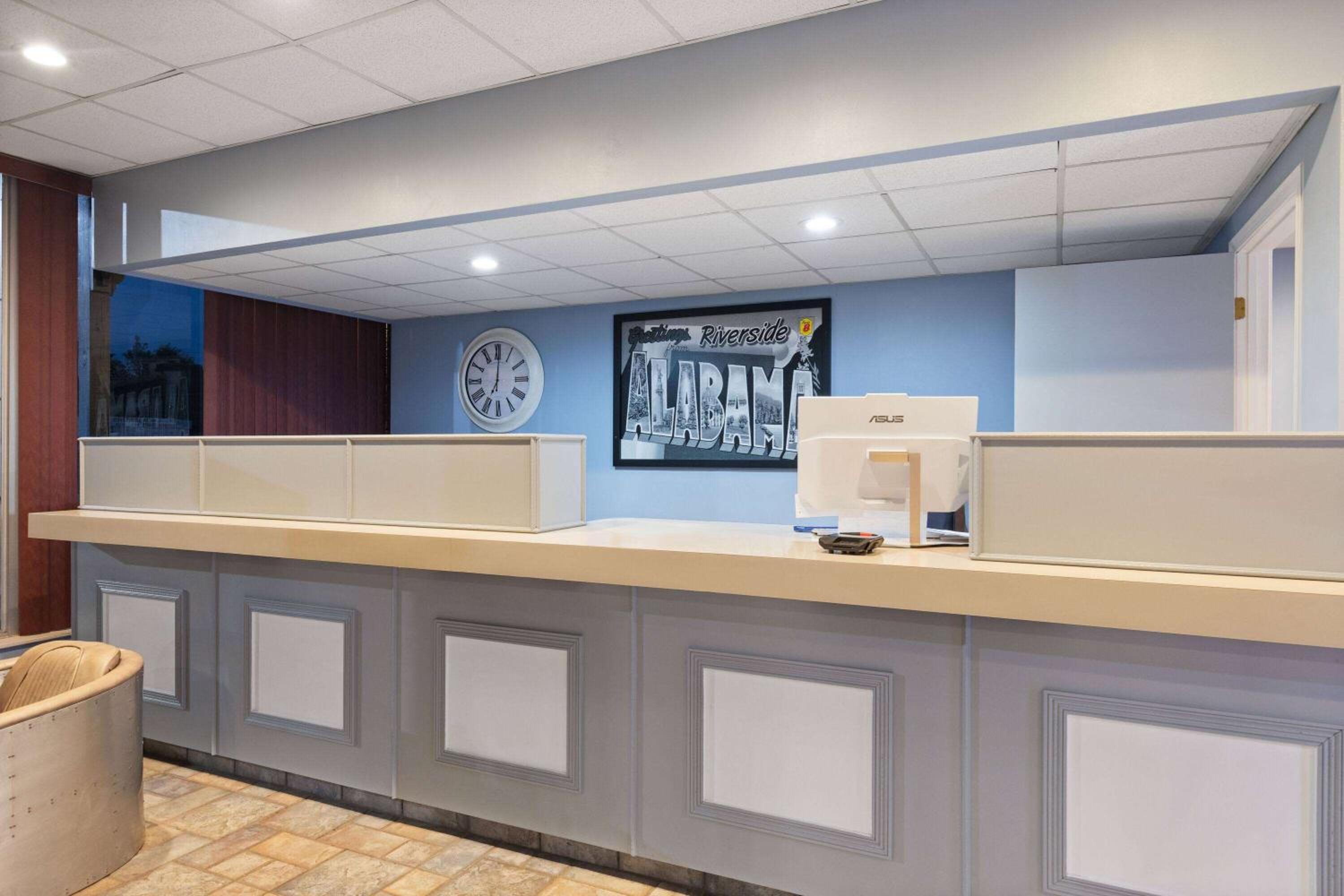 Riverside Vacations - Super 8 by Wyndham Riverside AL - Property Image 29