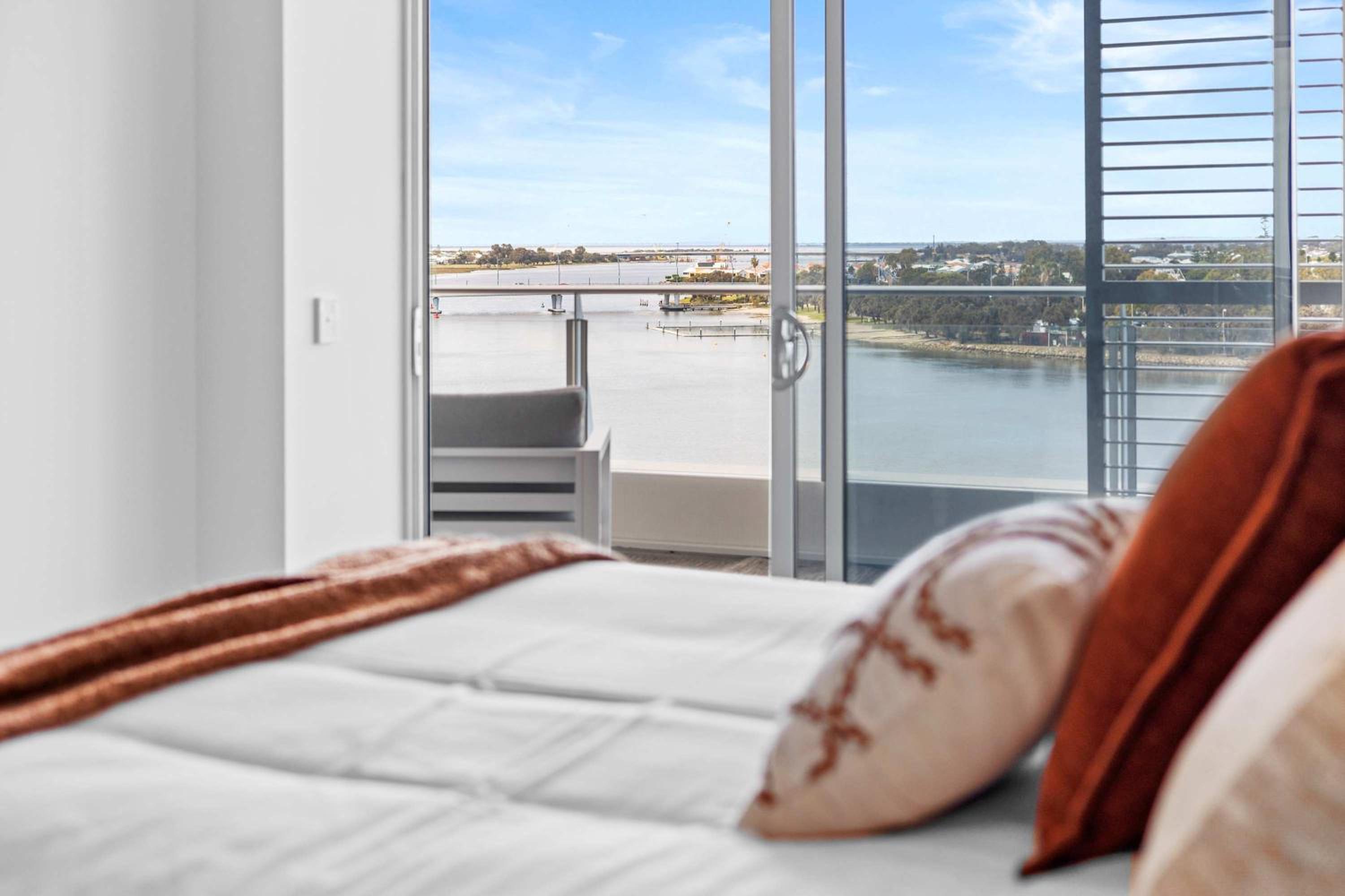 Breathtaking Waterfront Apartment in Mandurah