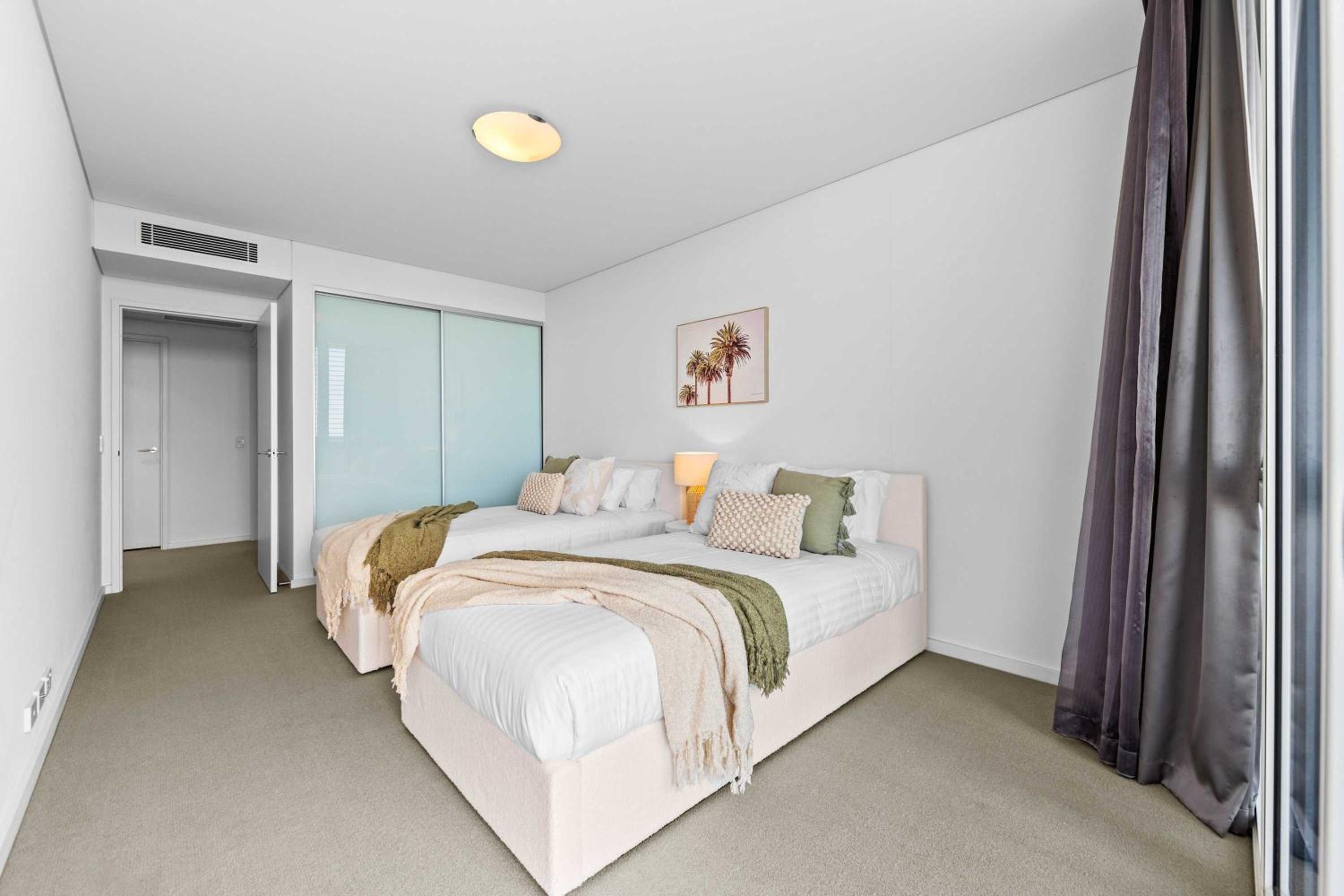 Breathtaking Waterfront Apartment in Mandurah