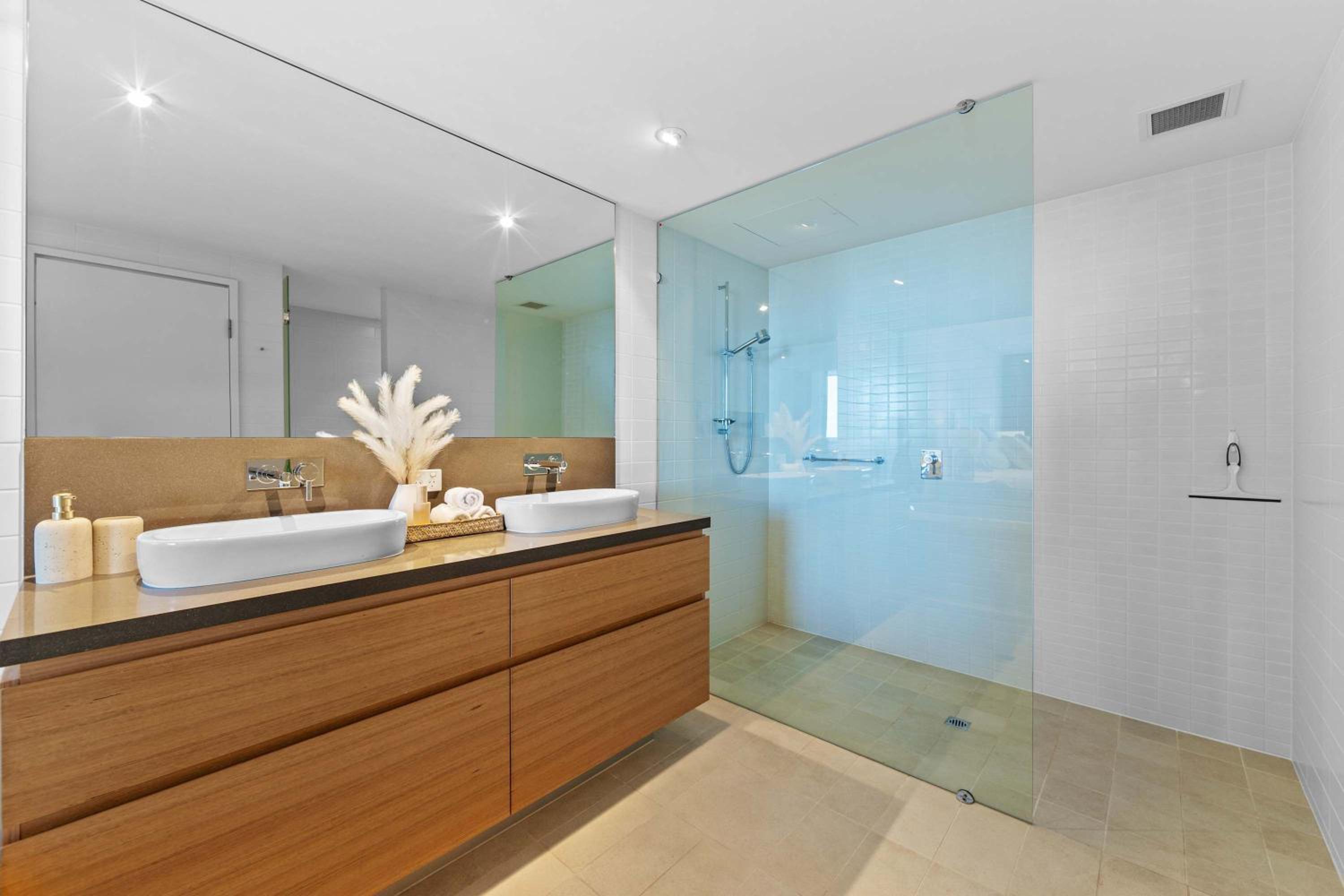 Breathtaking Waterfront Apartment in Mandurah
