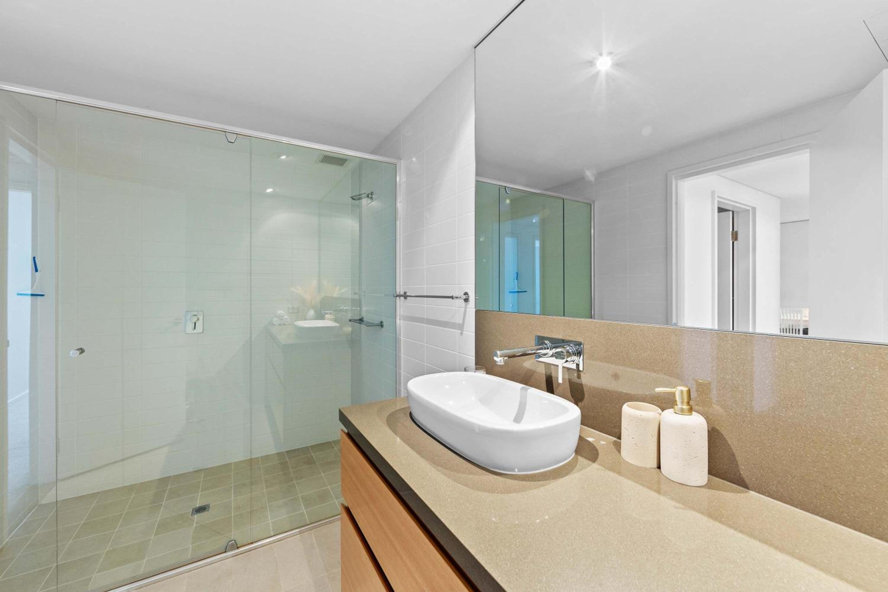 Breathtaking Waterfront Apartment in Mandurah