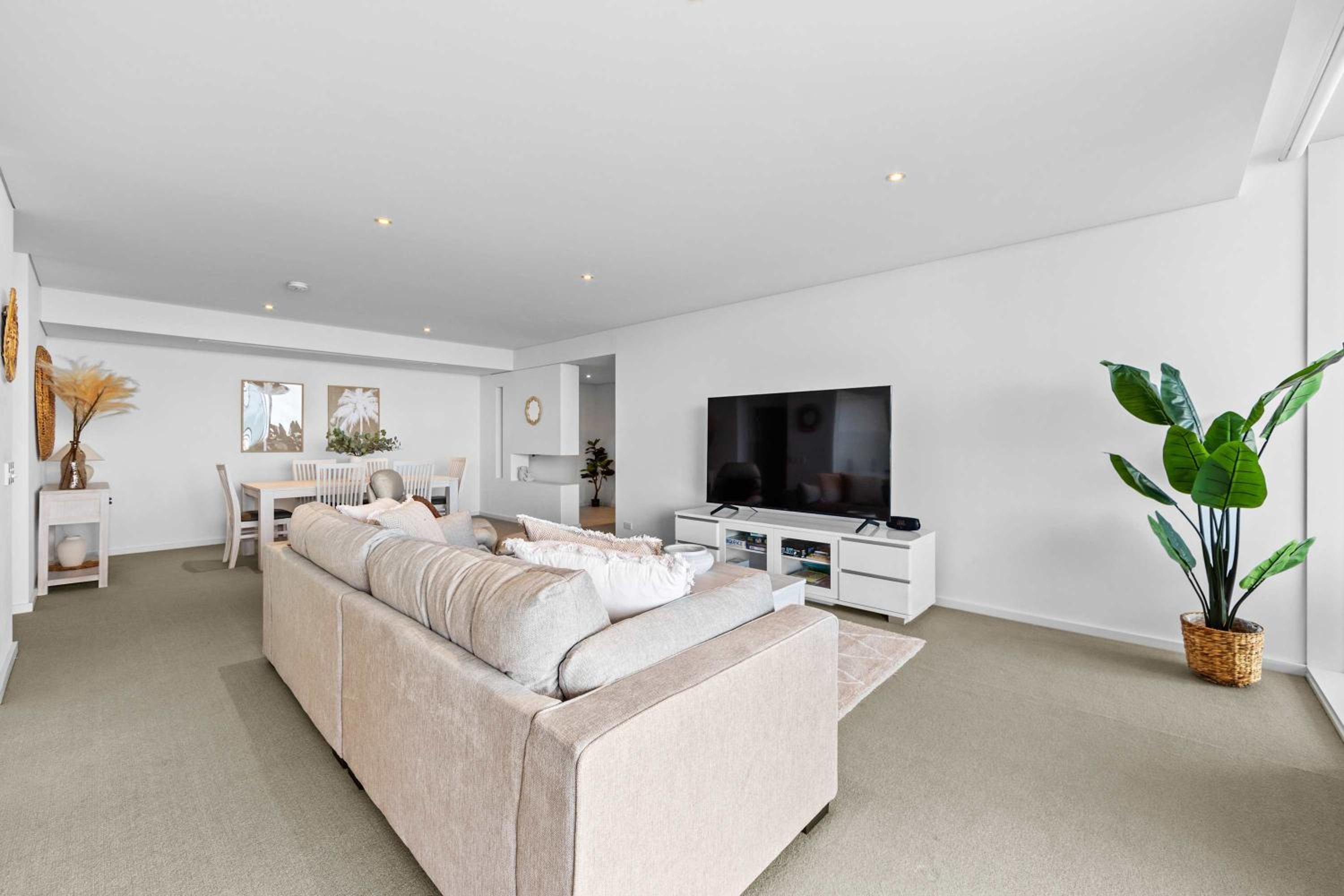 Breathtaking Waterfront Apartment in Mandurah