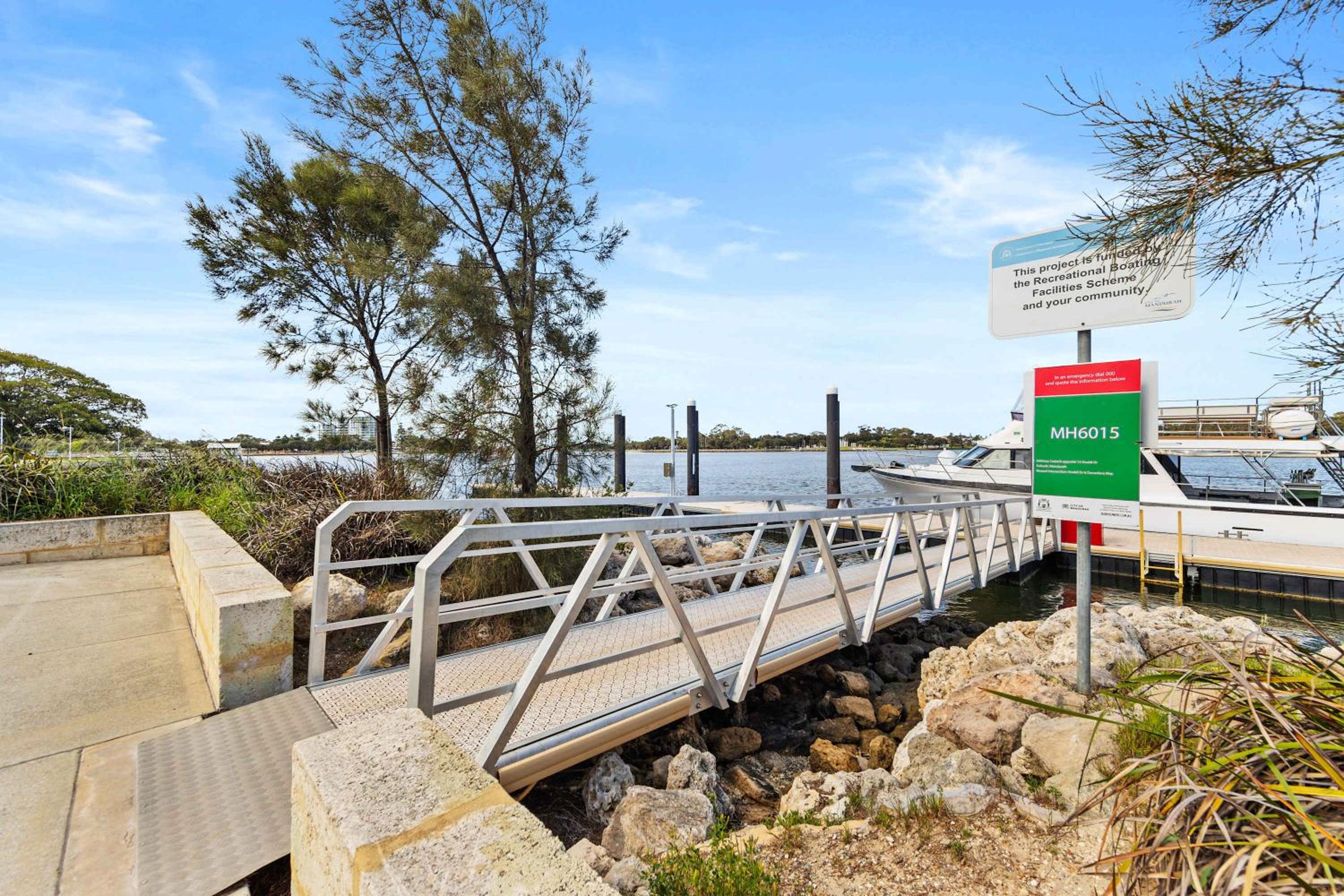 Breathtaking Waterfront Apartment in Mandurah