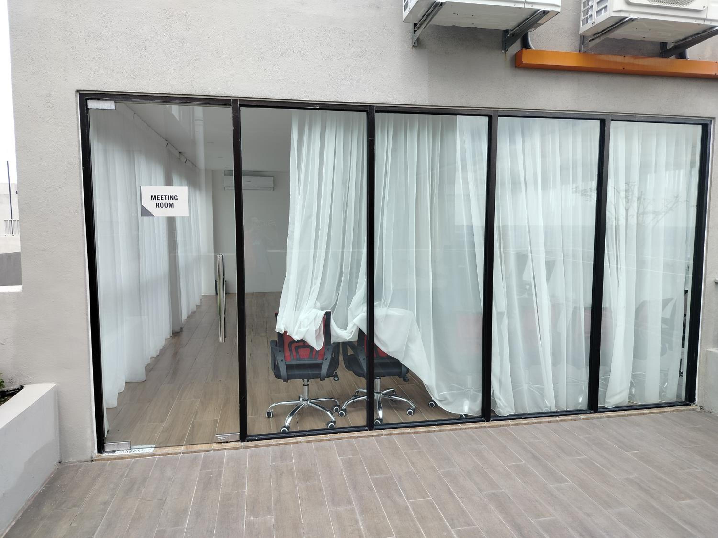 D'Leisya Studio Youth City Nilai
