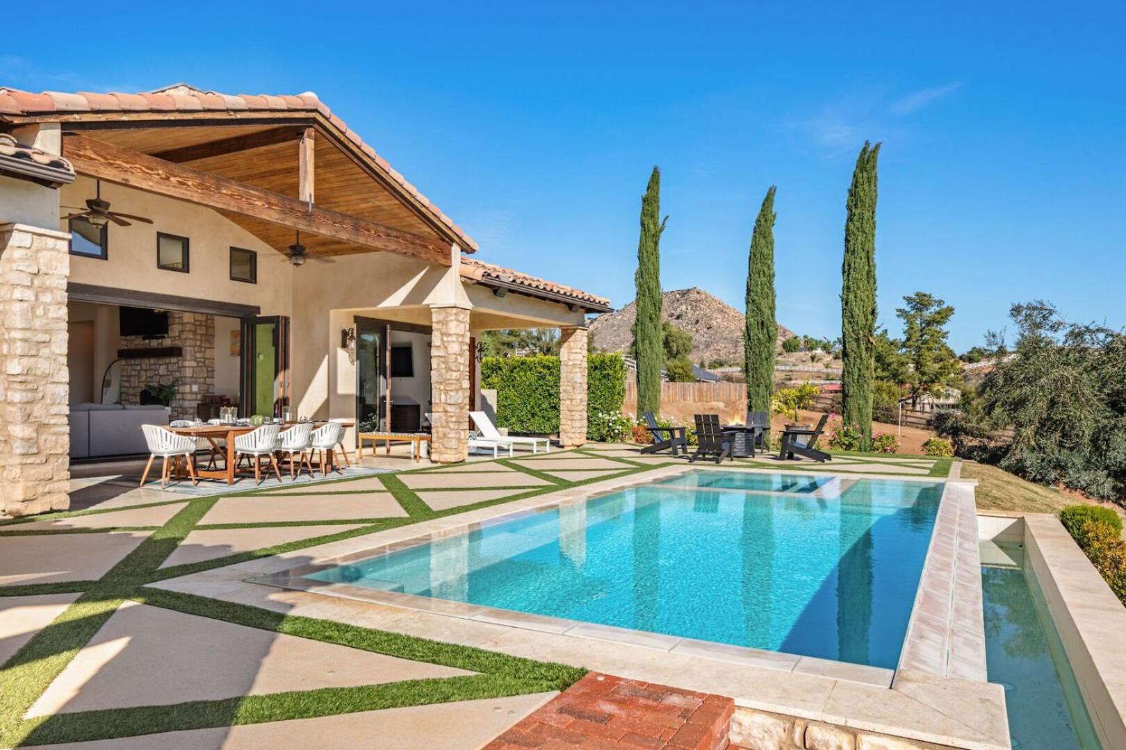 Via de la Sky Ranch - Sprawling Tuscan Villa in Wine Country view 2