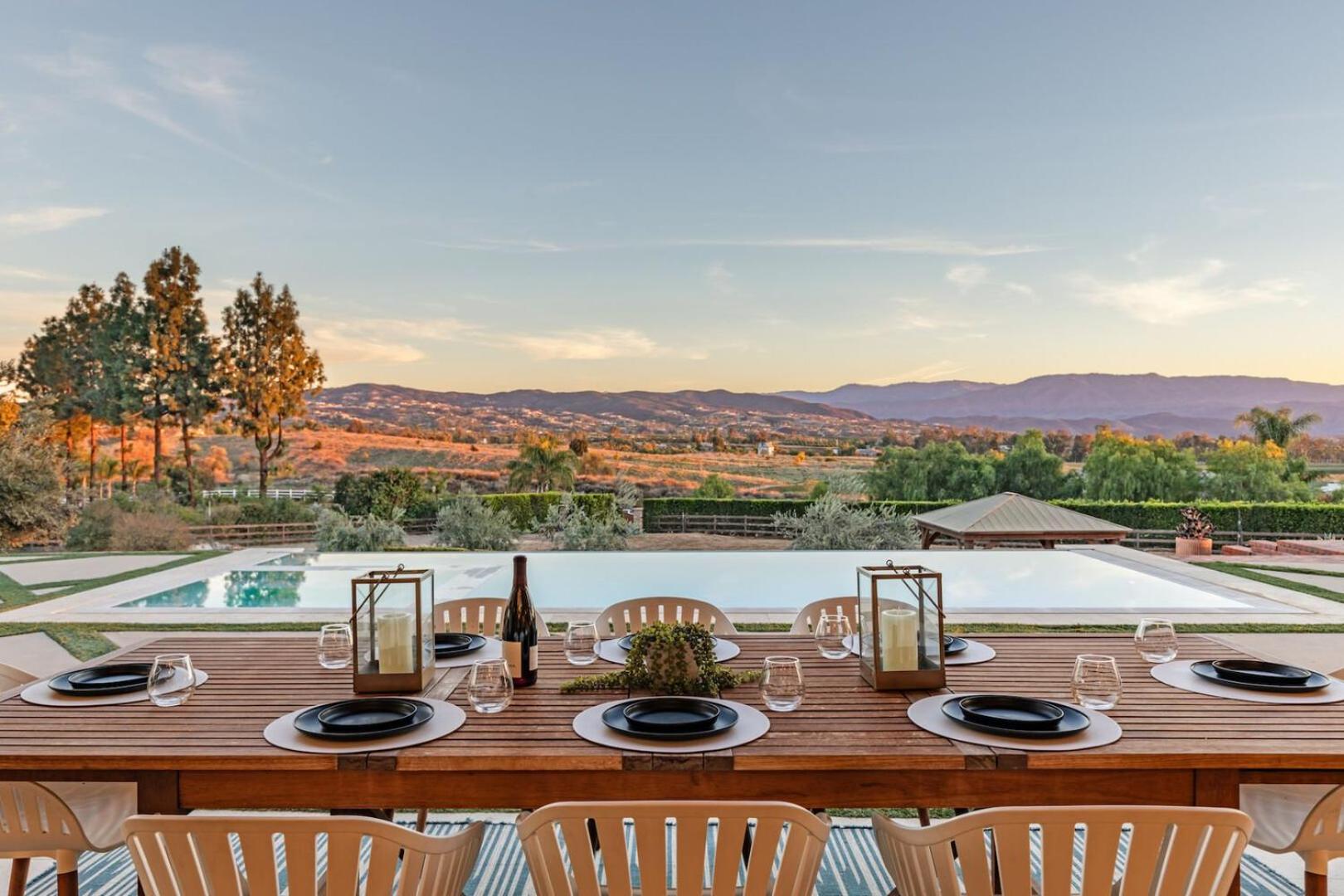 Via de la Sky Ranch - Sprawling Tuscan Villa in Wine Country view 5