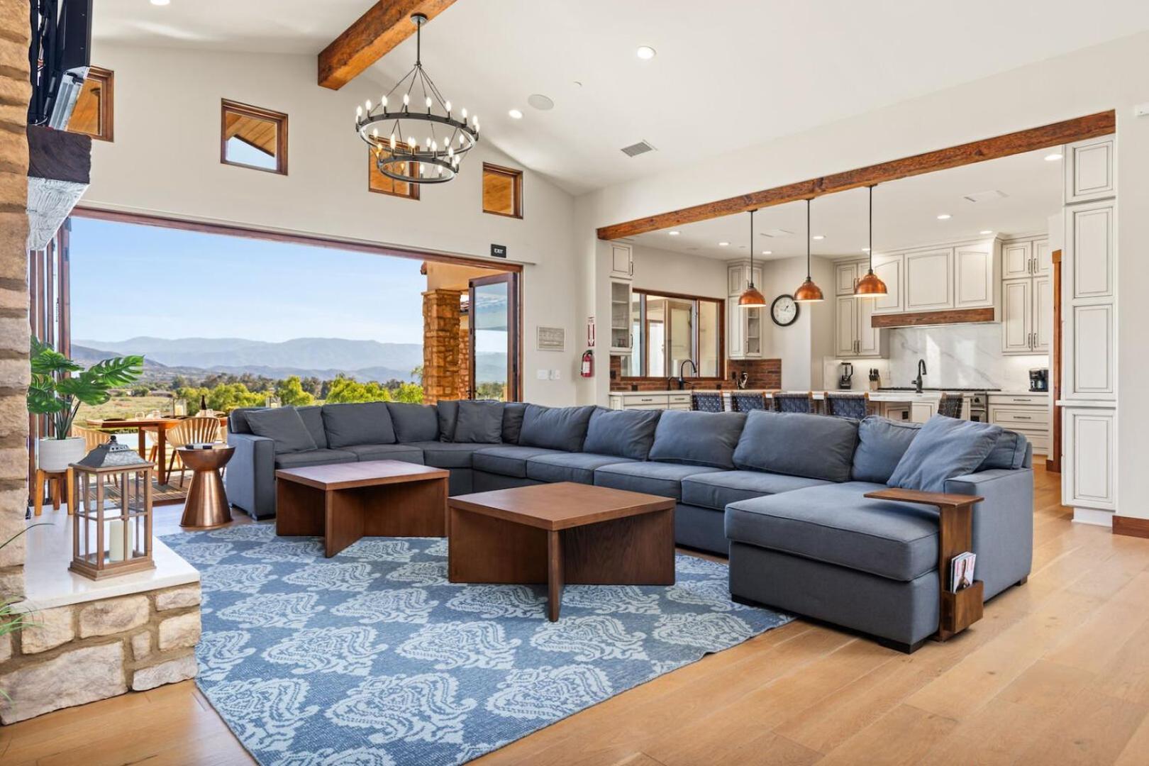 Via de la Sky Ranch - Sprawling Tuscan Villa in Wine Country view 4
