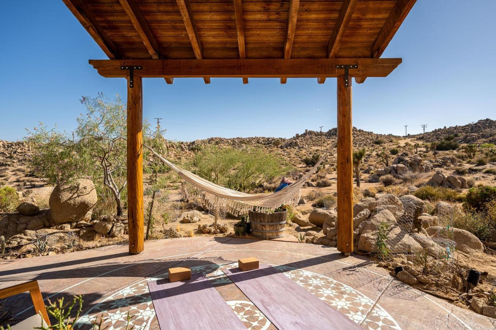 Boulder Horizons - PoolSpaCold Plunge on 5 acres view 4