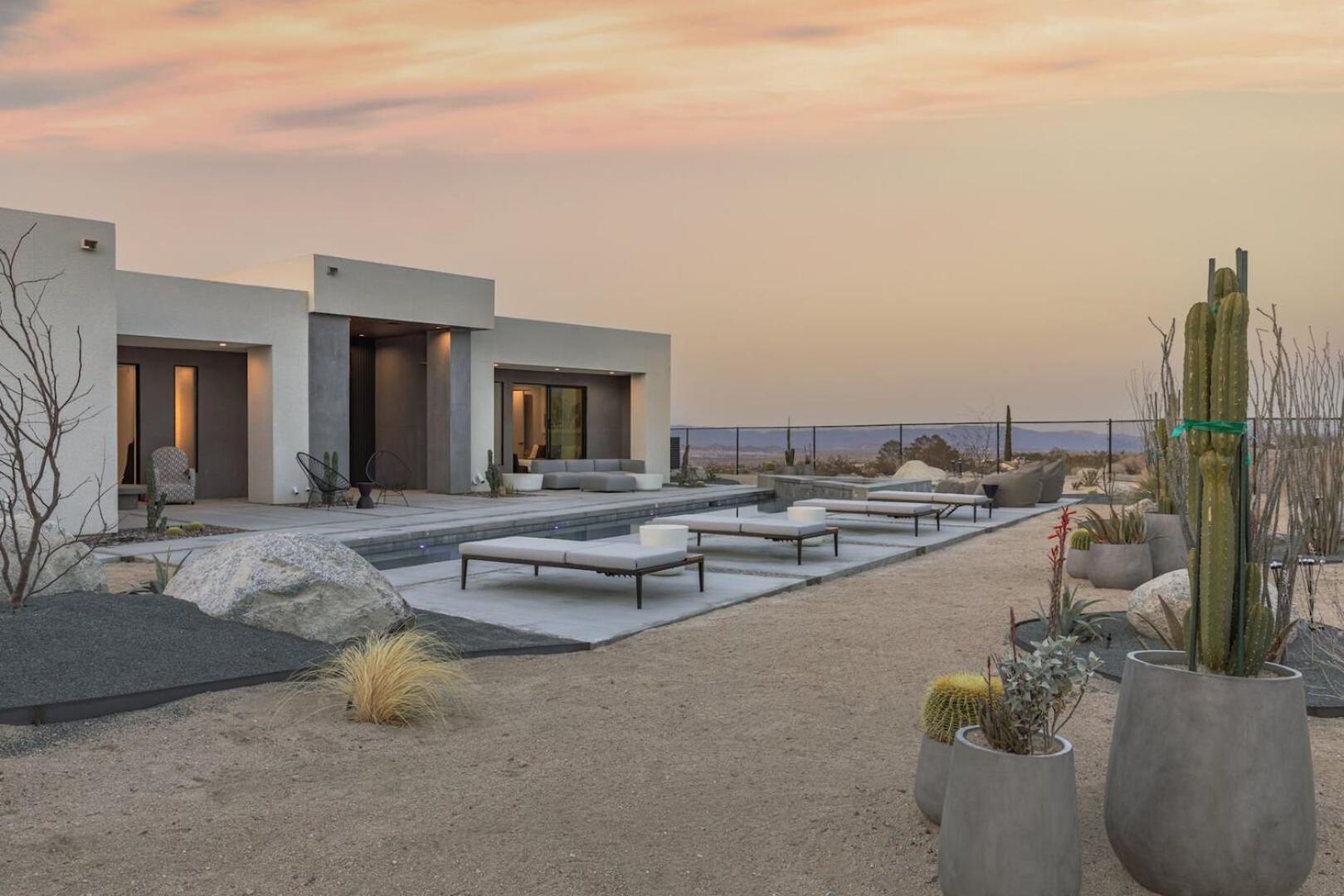 The Maya by Fieldtrip - Modern Desert Estate With Resort-Style Pool