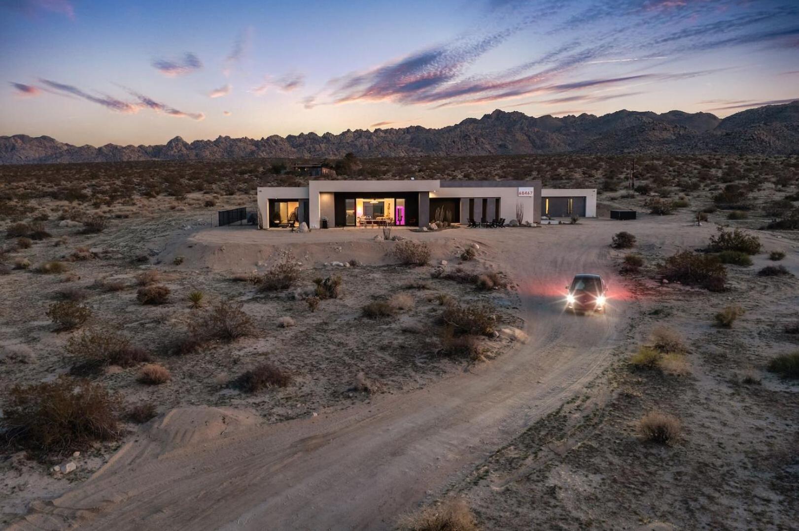 The Maya by Fieldtrip - Modern Desert Estate With Resort-Style Pool