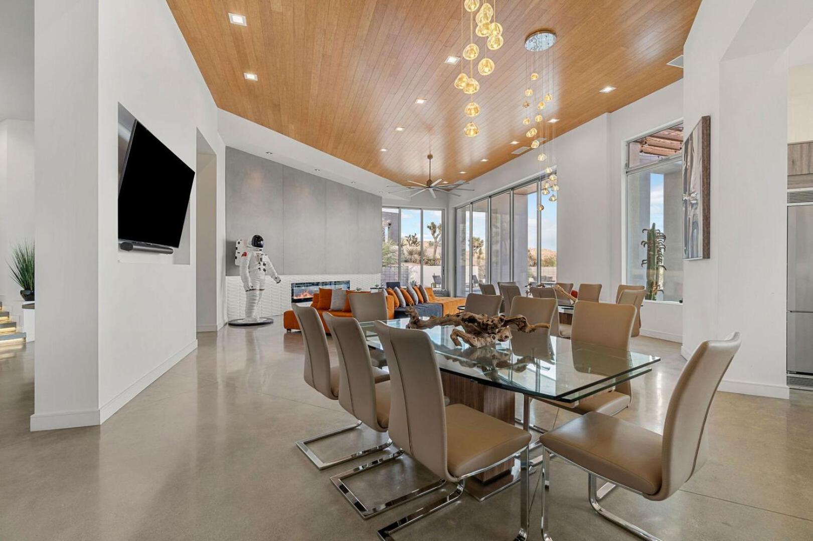 dining