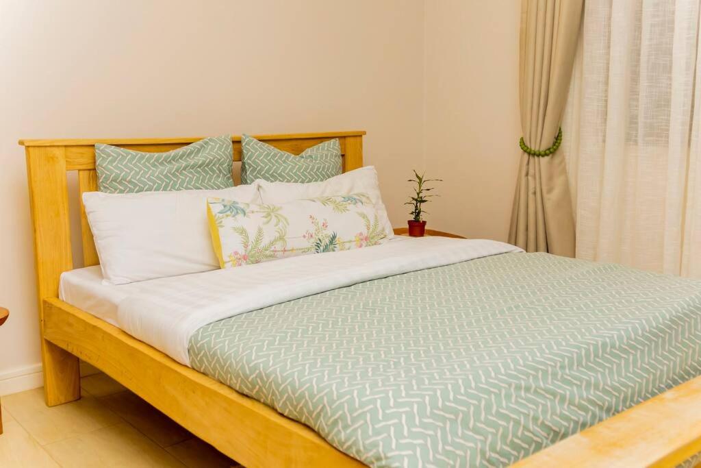 Greenleaf Town House
