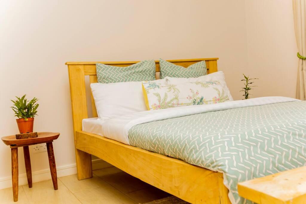 Greenleaf Town House