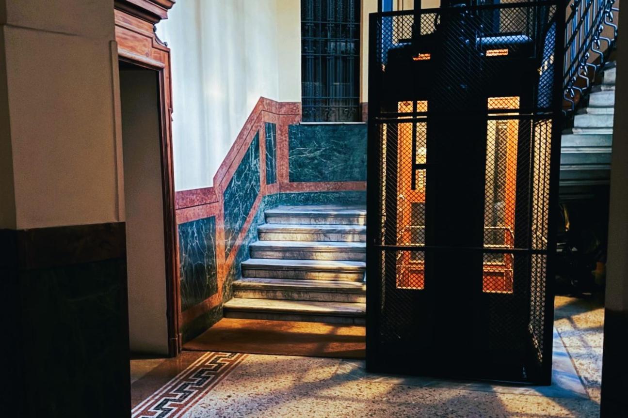 Apartment in Historic Building- Porta Venezia