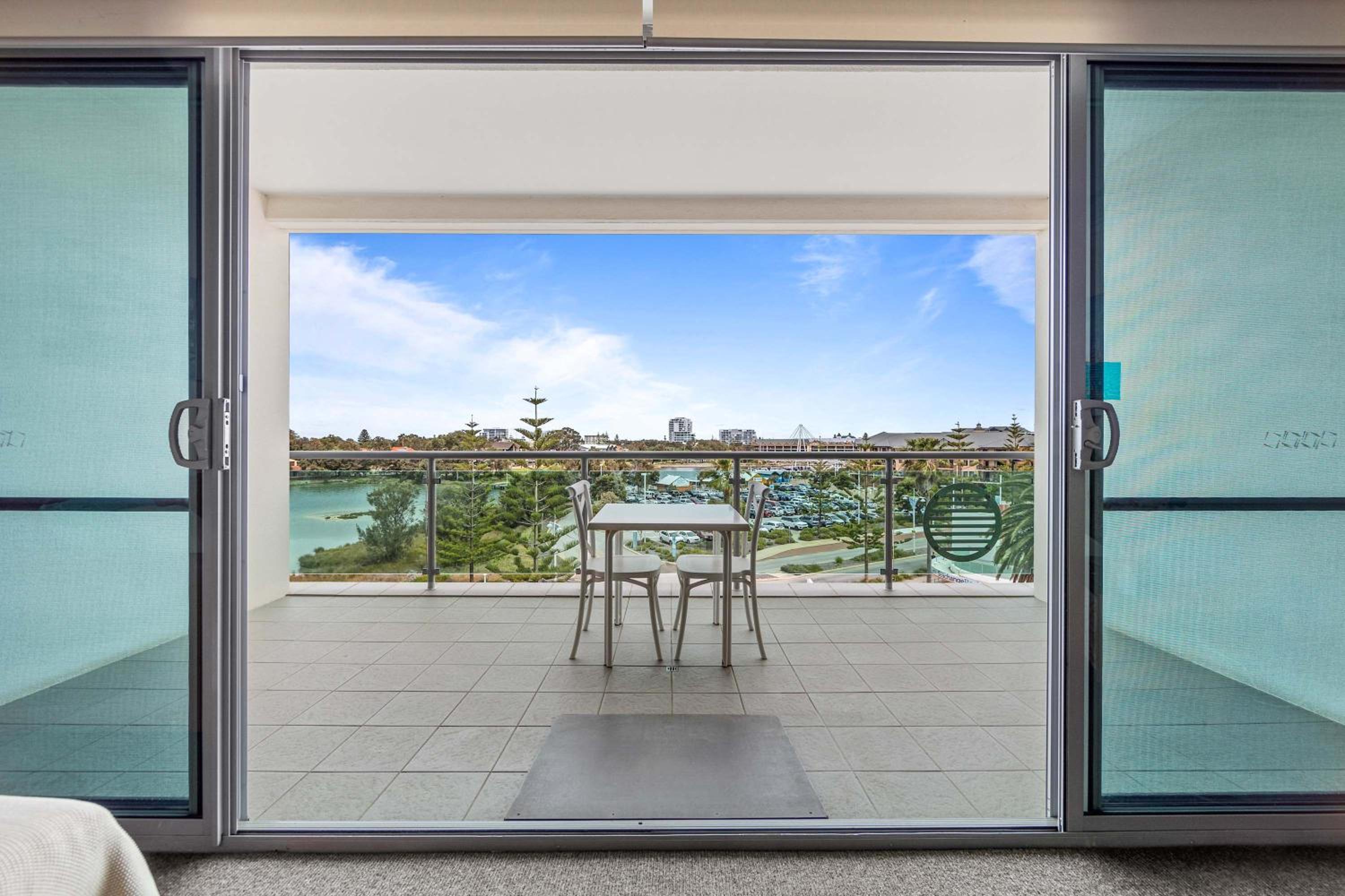 5 Star Mandurah Beach Exclusive Apt