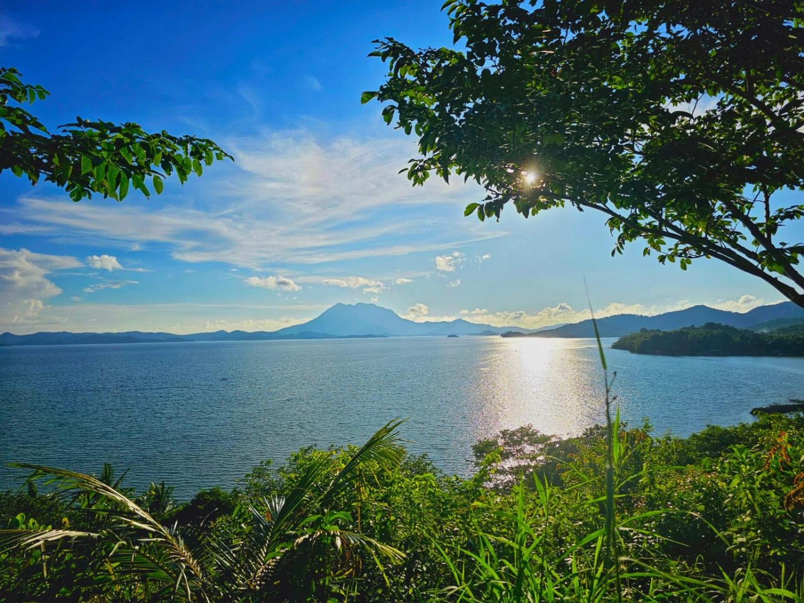DK2 Resorts - Waddy Bay Views - Fast Internet & Northern Palawan Gateway view 5