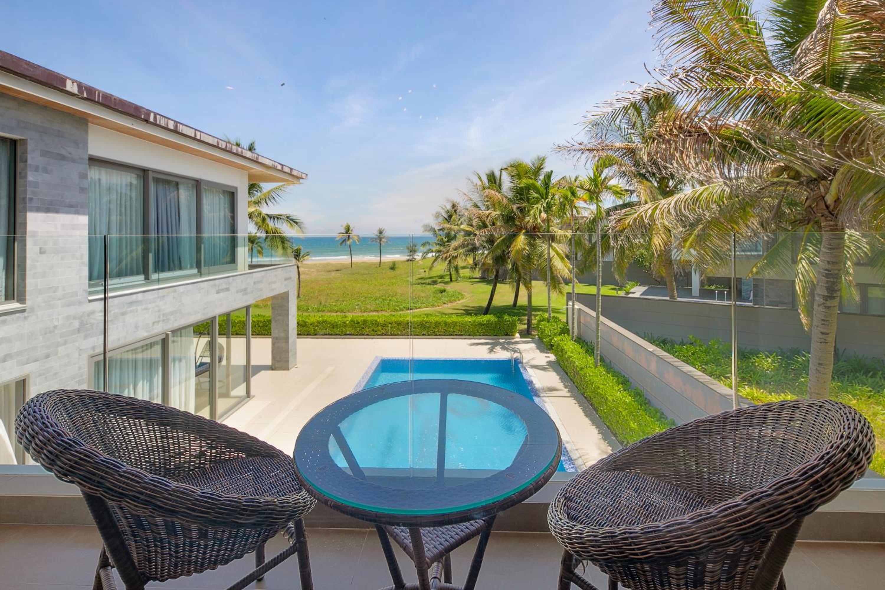 Abogo The Ocean Villa Da Nang Luxury view 3