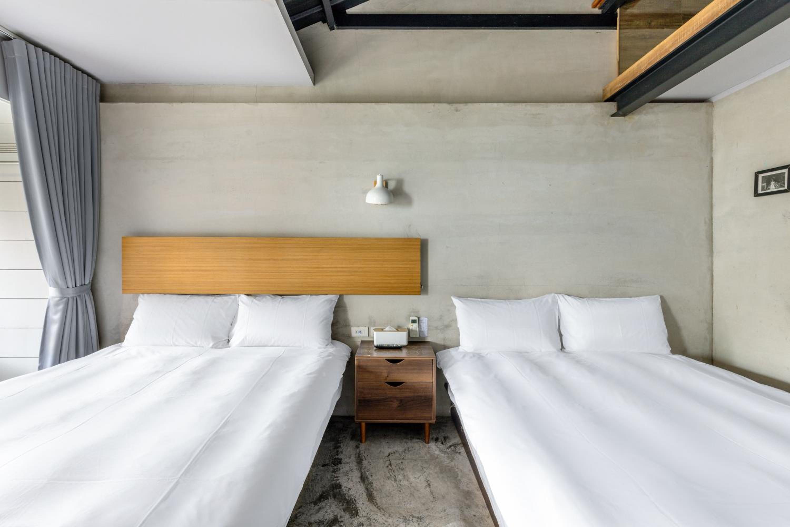 Jiufen The Ore Easy Stay